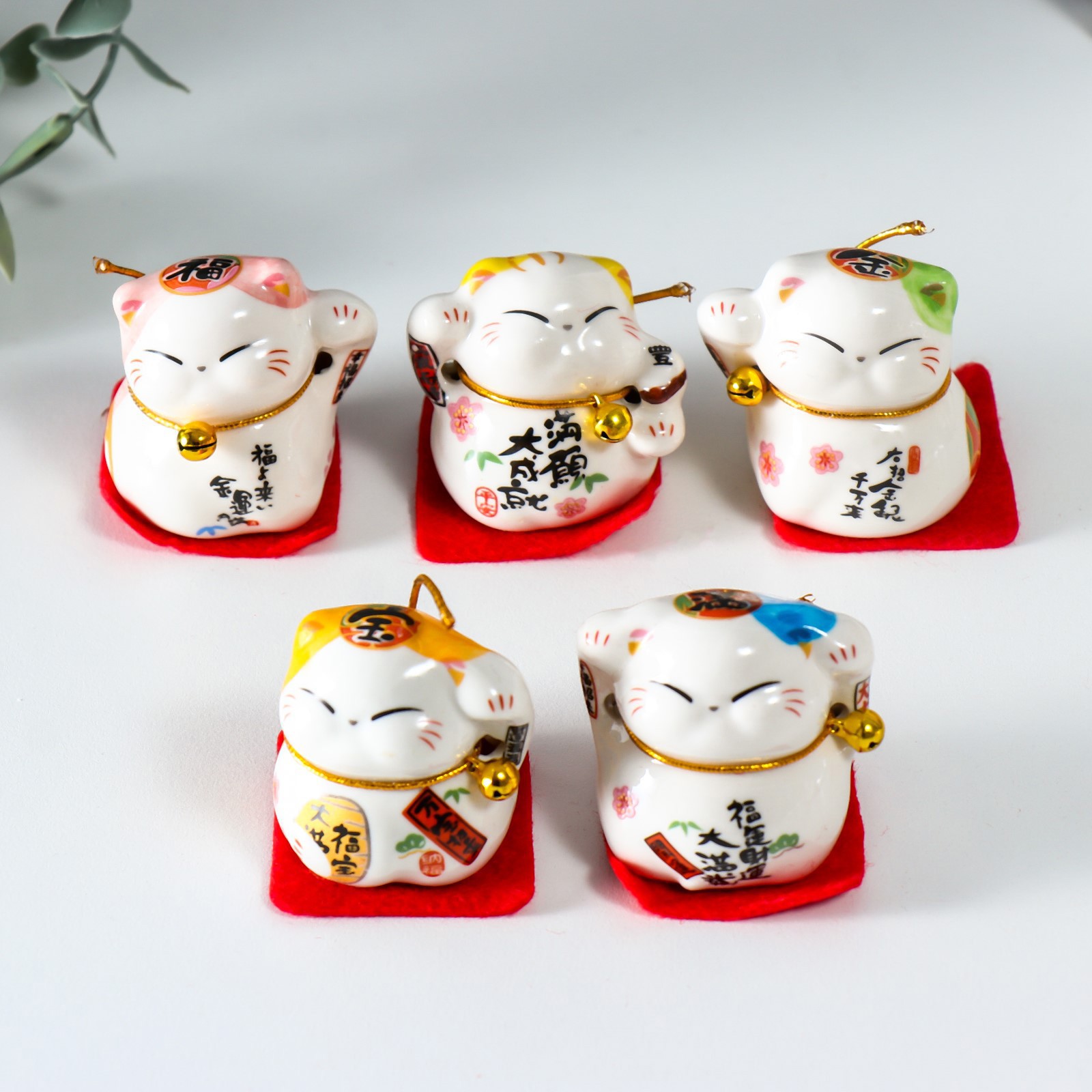 Изображение товара Сувенир интерьерный "Манэки-нэко - пухлые щёчки" 4.5x3.8x4.6 см набор 5 шт