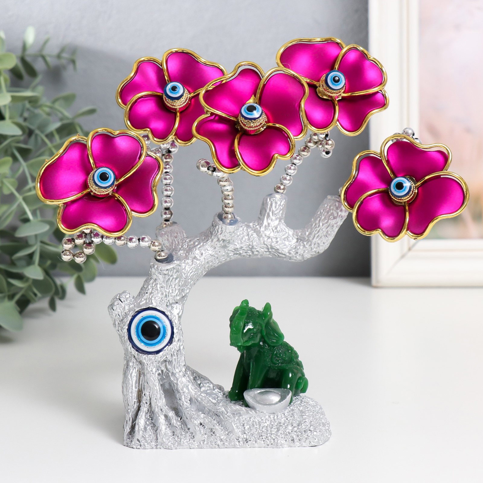 Изображение товара Сувенир интерьерный от сглаза Цветущее дерево Слон со слитком золота серебро, розовый 18.5x6x17 см