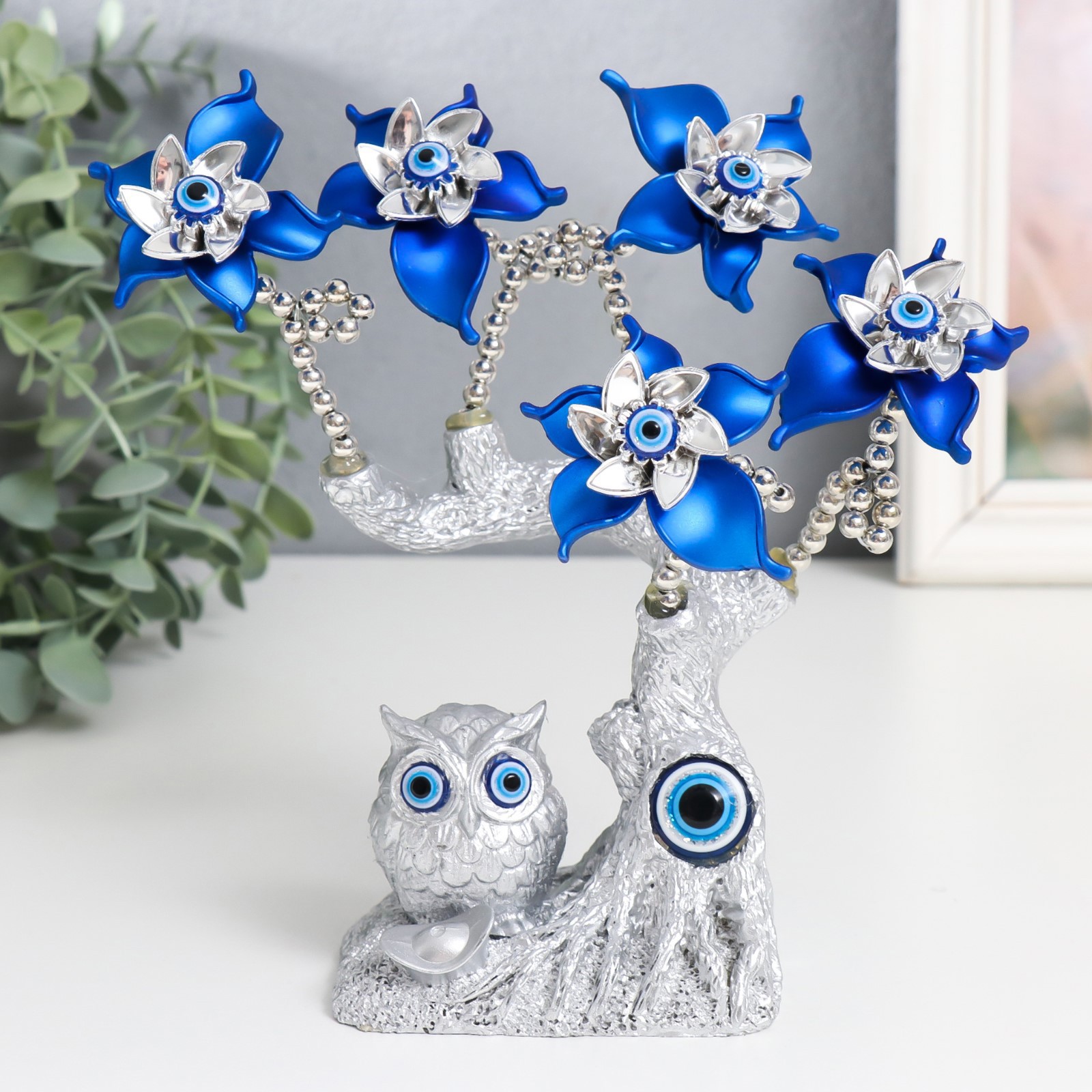 Изображение товара Сувенир интерьерный от сглаза Цветущее дерево Филин со слитком золота серебро, синий 16x5.5x18.5 см