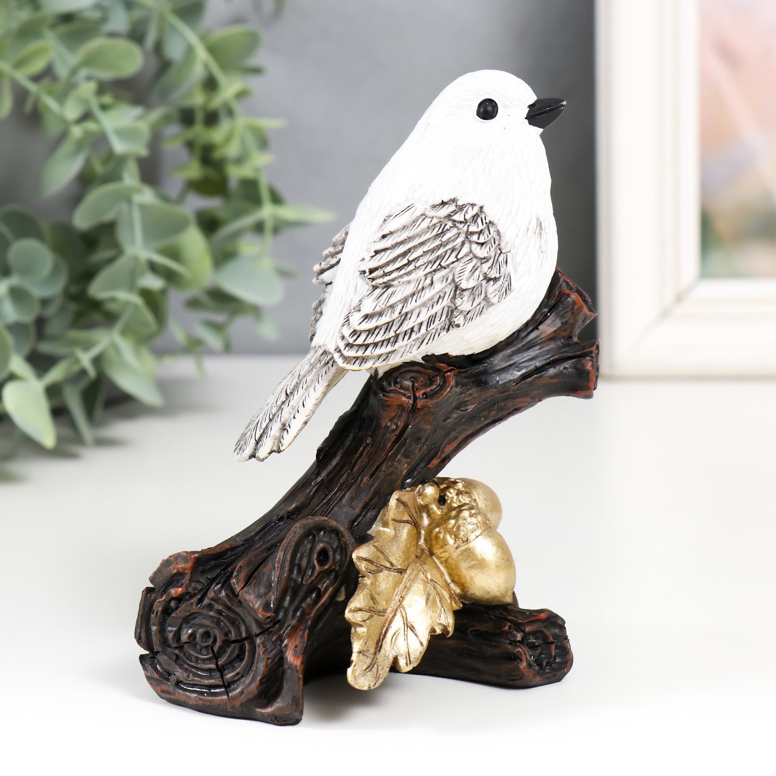 Изображение товара Белая птичка на ветке жёлудя: декоративная фигура 9x5,5x13 см — золото