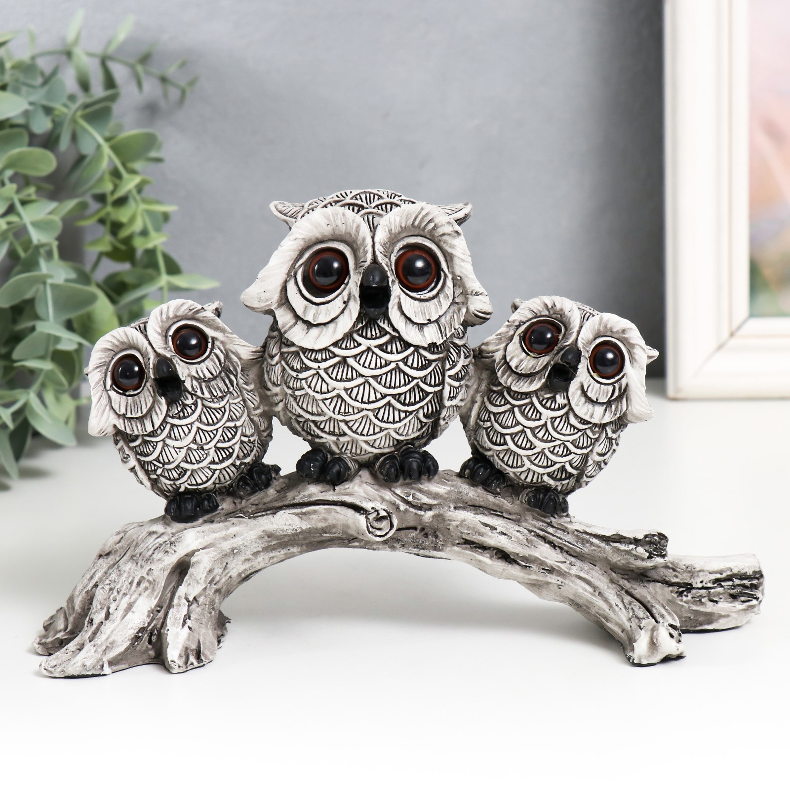 Изображение товара Сувенир интерьерный "Три филина с большими глазами на ветке" 21.5x6.5x12.5 см Изображение товара Сувенир интерьерный "Три филина с большими глазами на ветке" 21.5x6.5x12.5 см