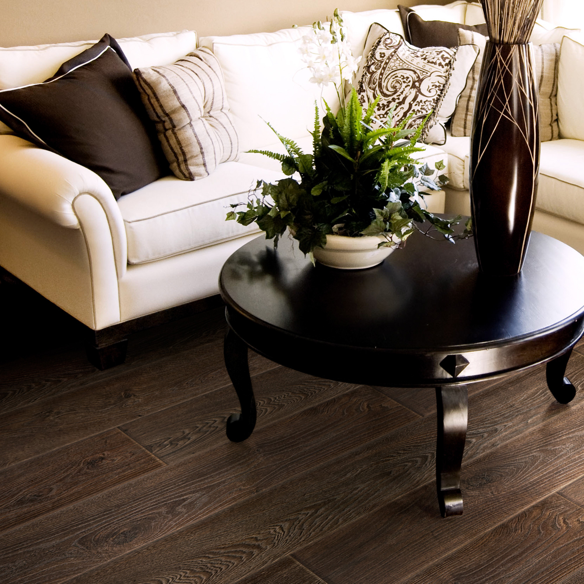 Изображение товара Ламинат Риволи 33 класс 12 мм фаска 1.253 м² коричневый