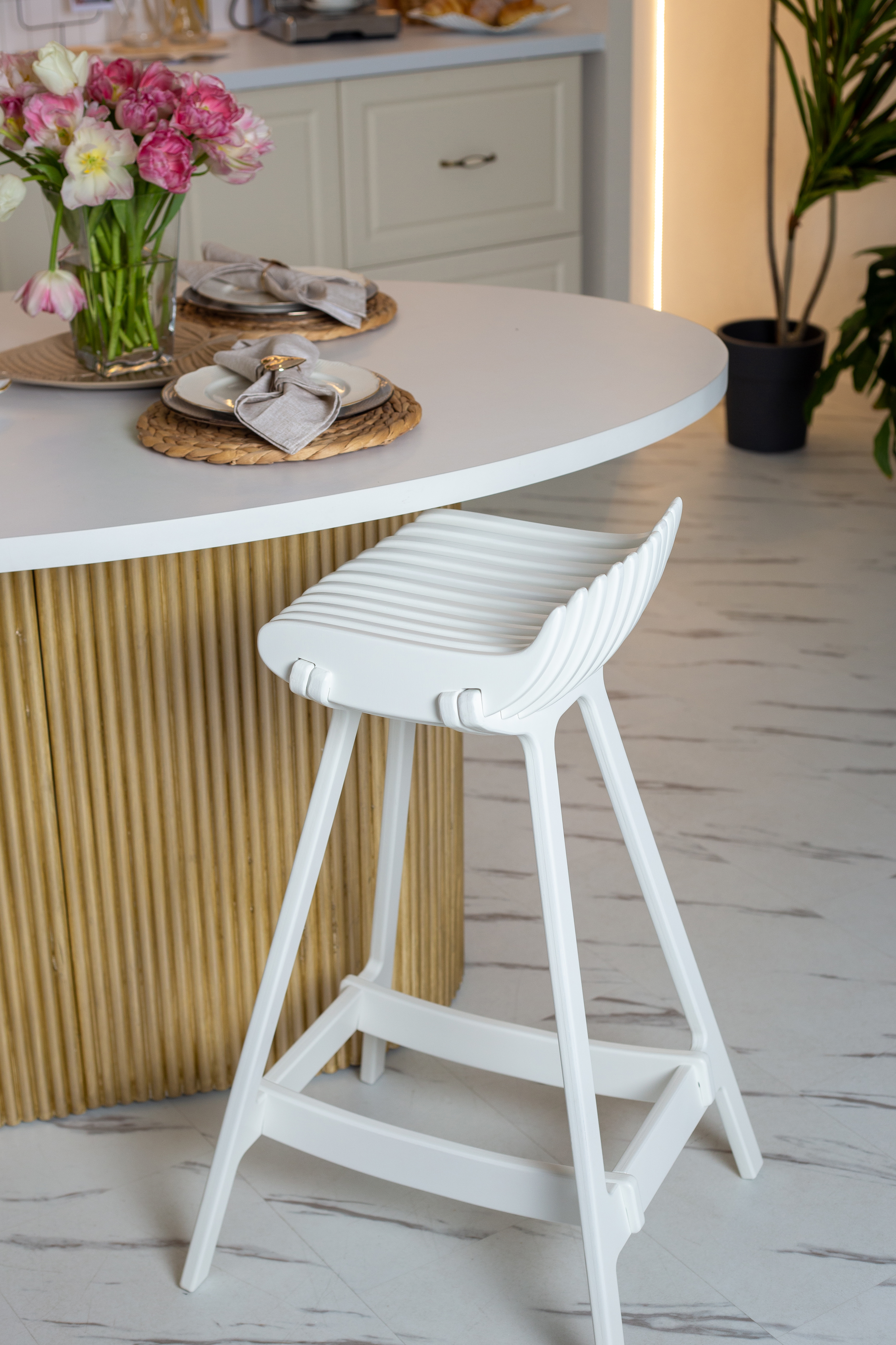 Изображение товара Барный стул Playwoods Chair белый из фанеры с регулируемыми ламелями