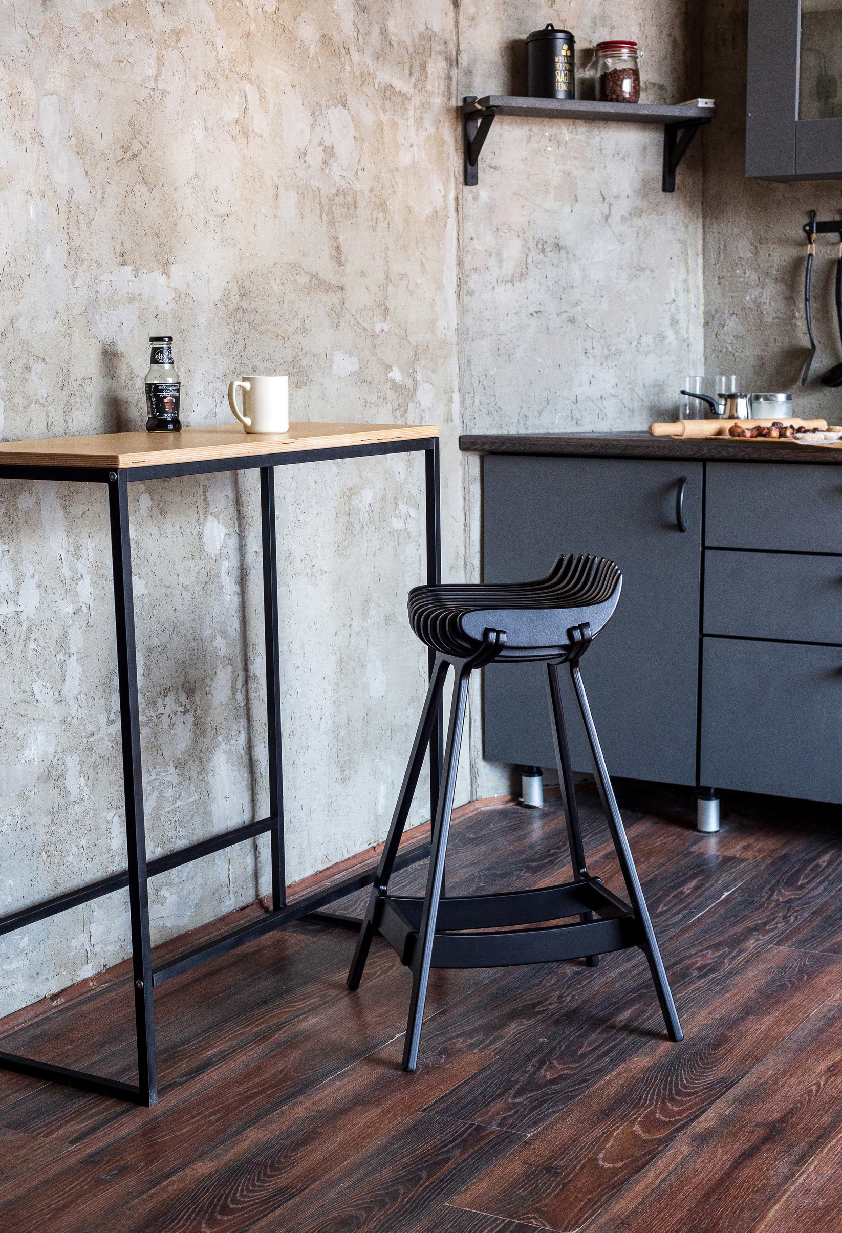 Изображение товара Барный дизайнерский стул Playwoods Chair 44x75x42 черный Россия