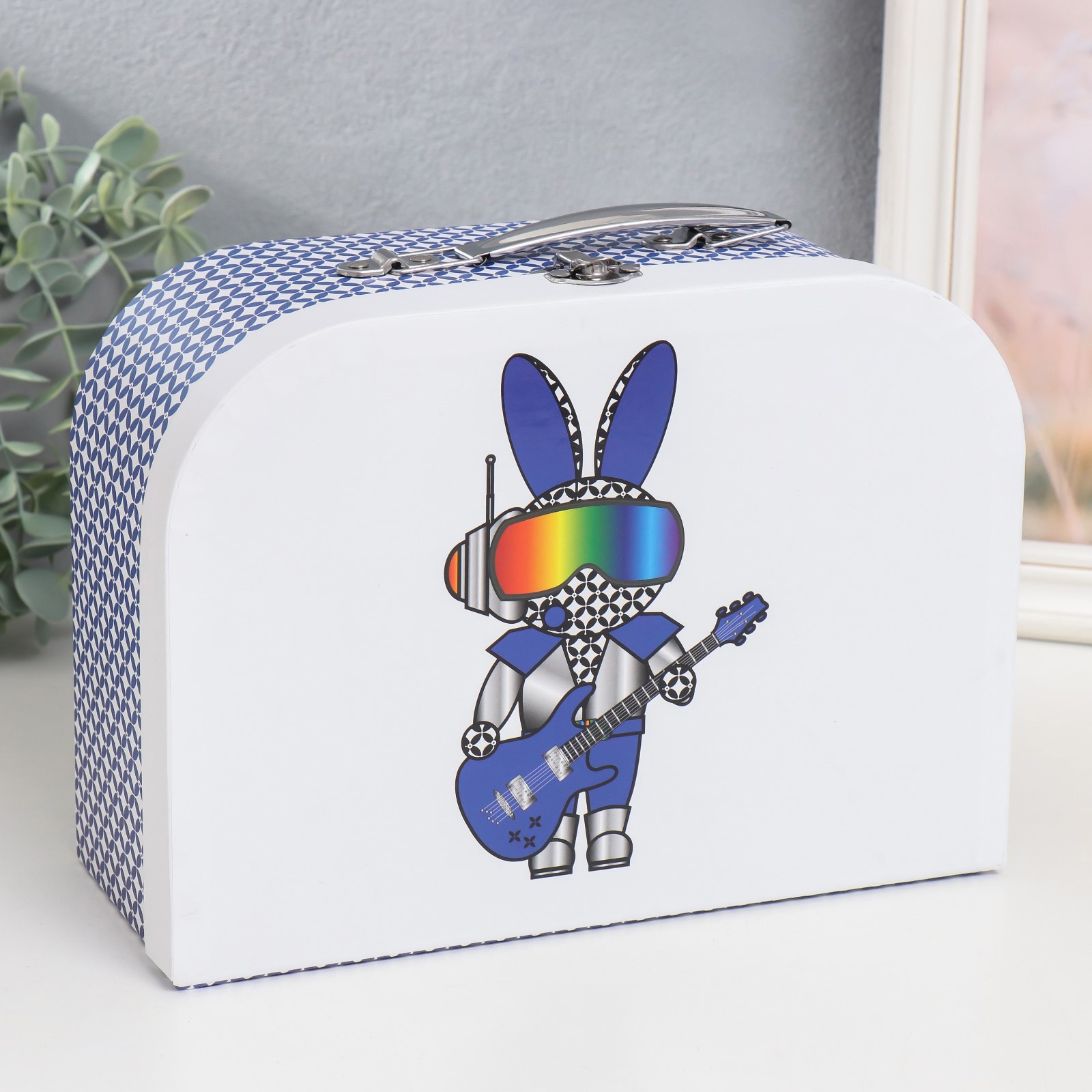 Изображение товара Шкатулка-заяц-робот с гитарой, 25x10x18.5 см