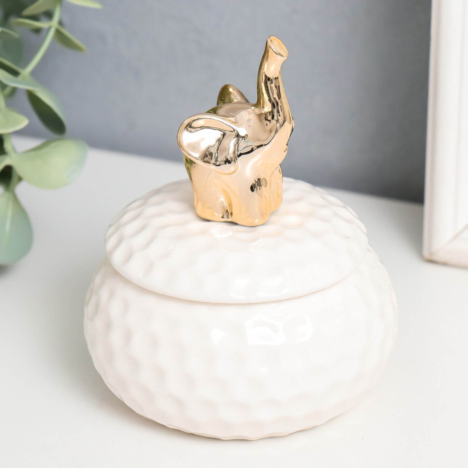 Изображение товара Шкатулка "Слоник" золото 8x8x10.5 см