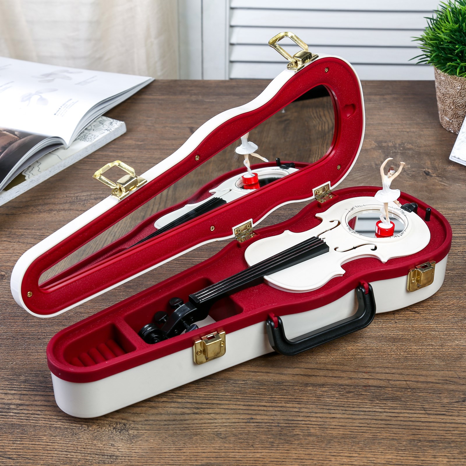 Изображение товара Музыкальная шкатулка "Скрипка" белая — заводная, 6x34.5x12.7 см