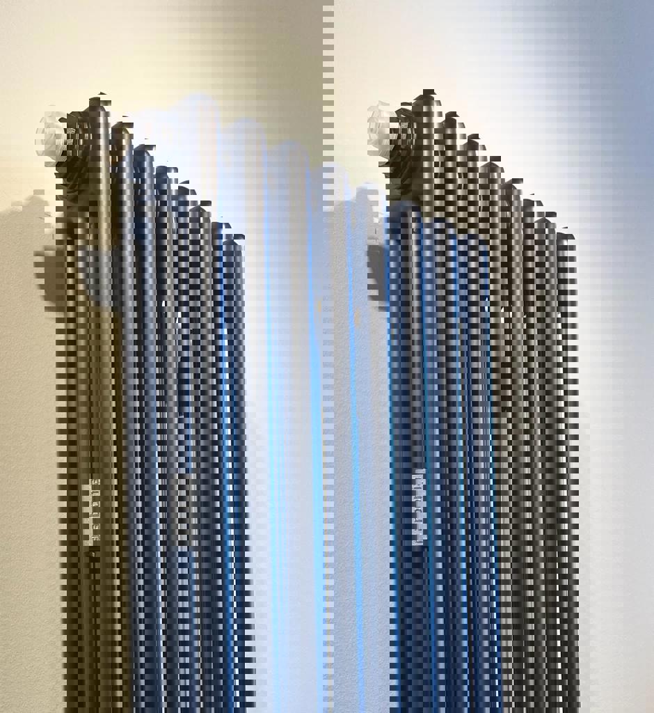 Изображение товара Радиатор Arbonia 3180V 4 секции стальной трубчатый черный матовый нижнее подключение