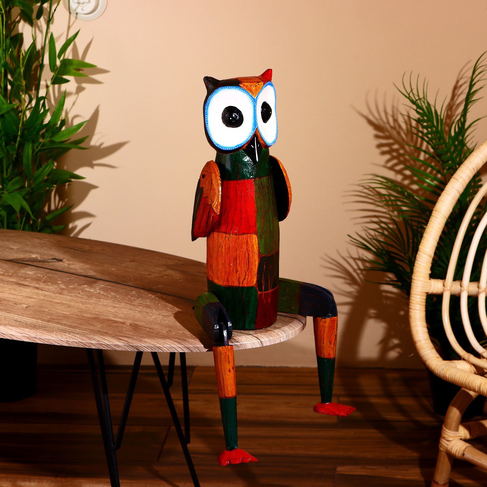 Изображение товара Сова декоративная фигура на высоте 80 см, индонезийская ручная работа