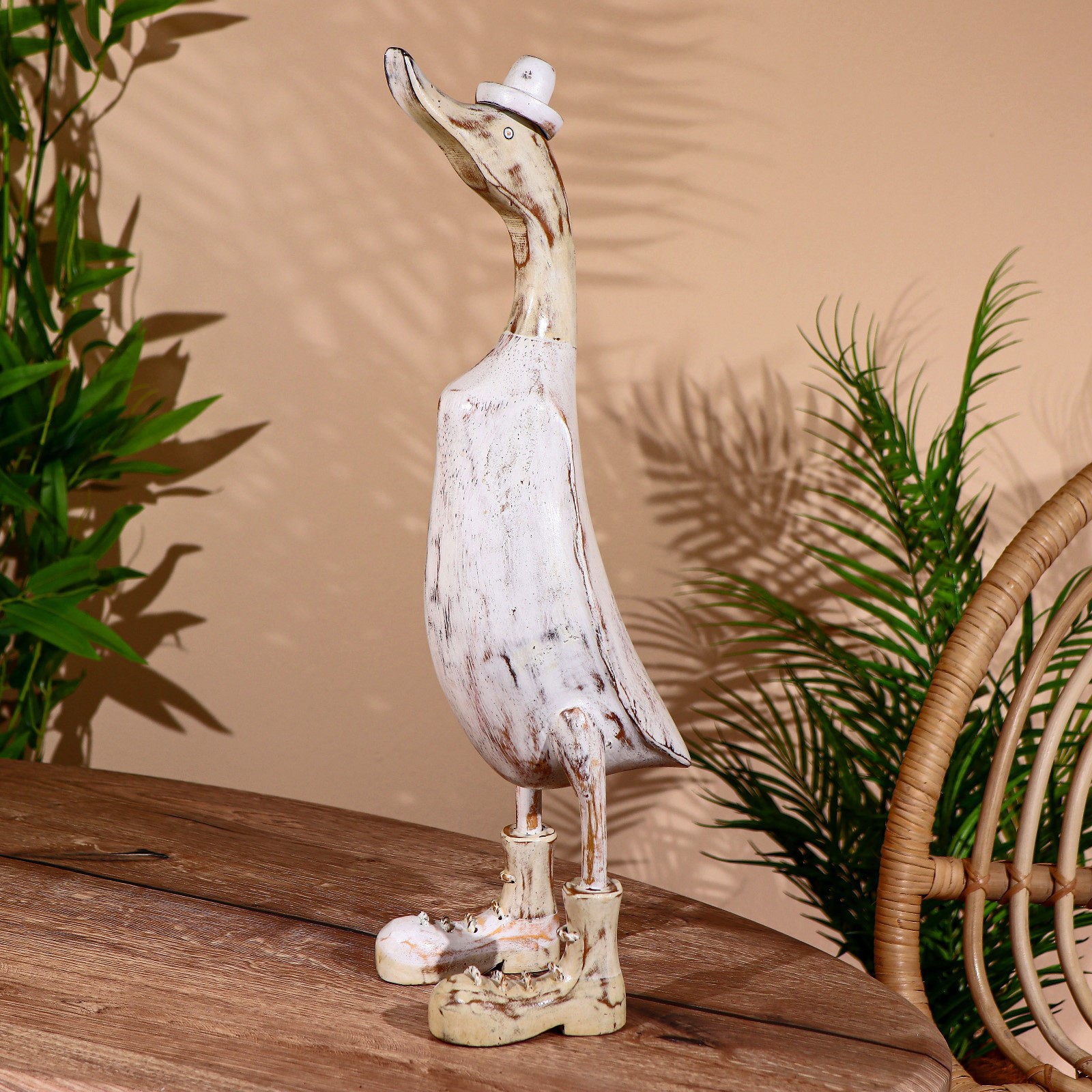 Изображение товара Интерьерный сувенир "Утка в белой шляпе" высота 45 см