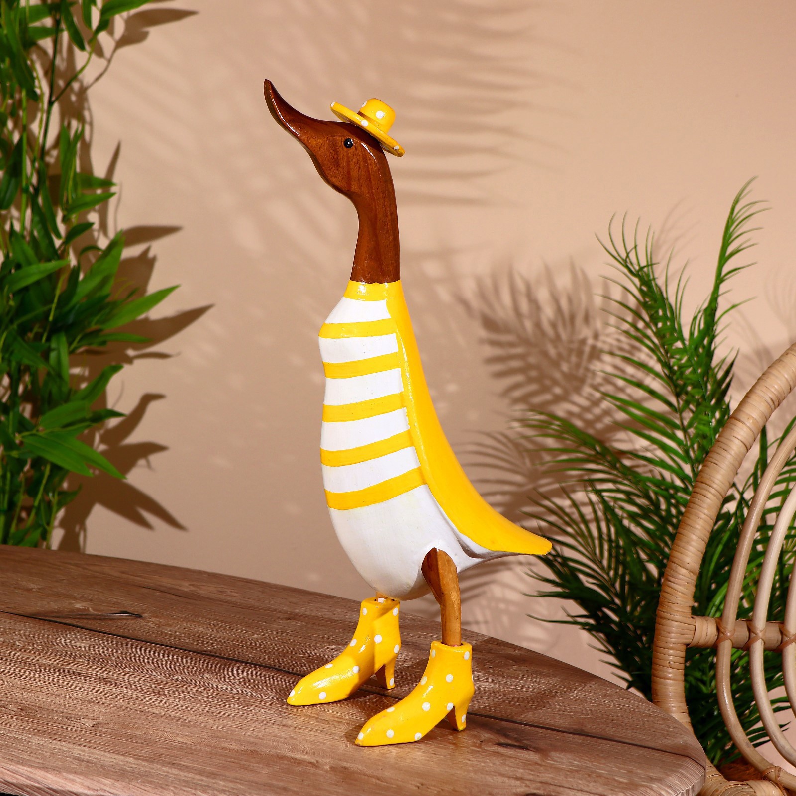 Изображение товара Интерьерный сувенир "Утка в жёлтом" высота 45 см