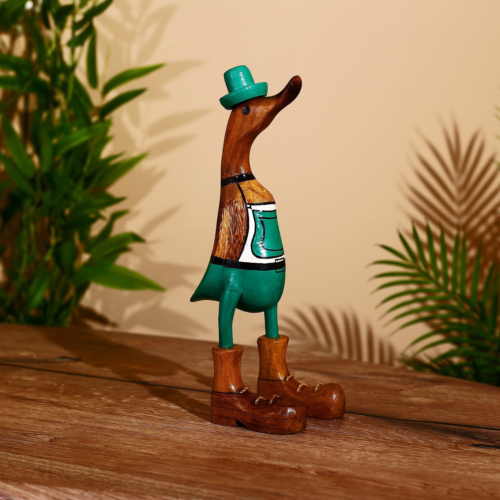 Изображение товара Интерьерный сувенир "Утка в комбинезоне" высота 27 см