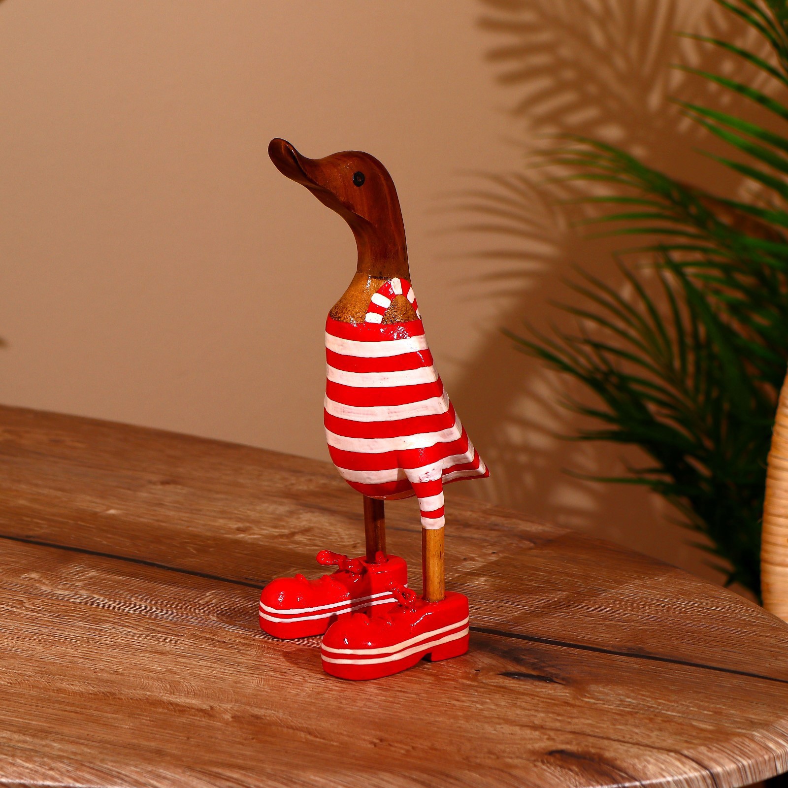 Изображение товара Интерьерный сувенир "Утка в красном полосатом купальнике" высота 27 см