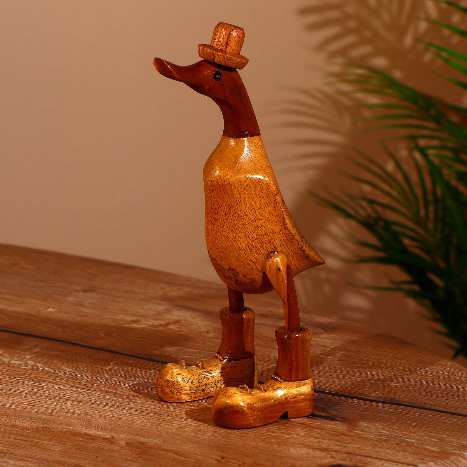 Изображение товара Интерьерный сувенир "Утка в шляпке" высота 27 см