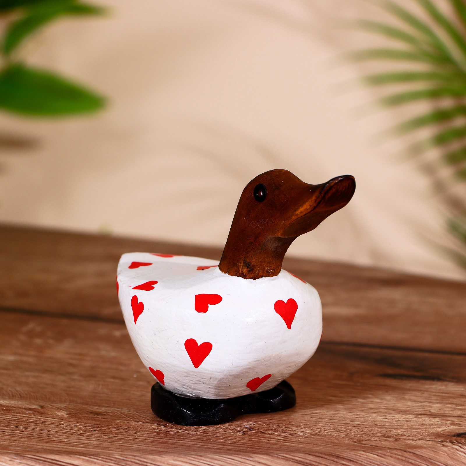 Изображение товара Интерьерный сувенир «Уточка в сердечках» 15x7x11 см