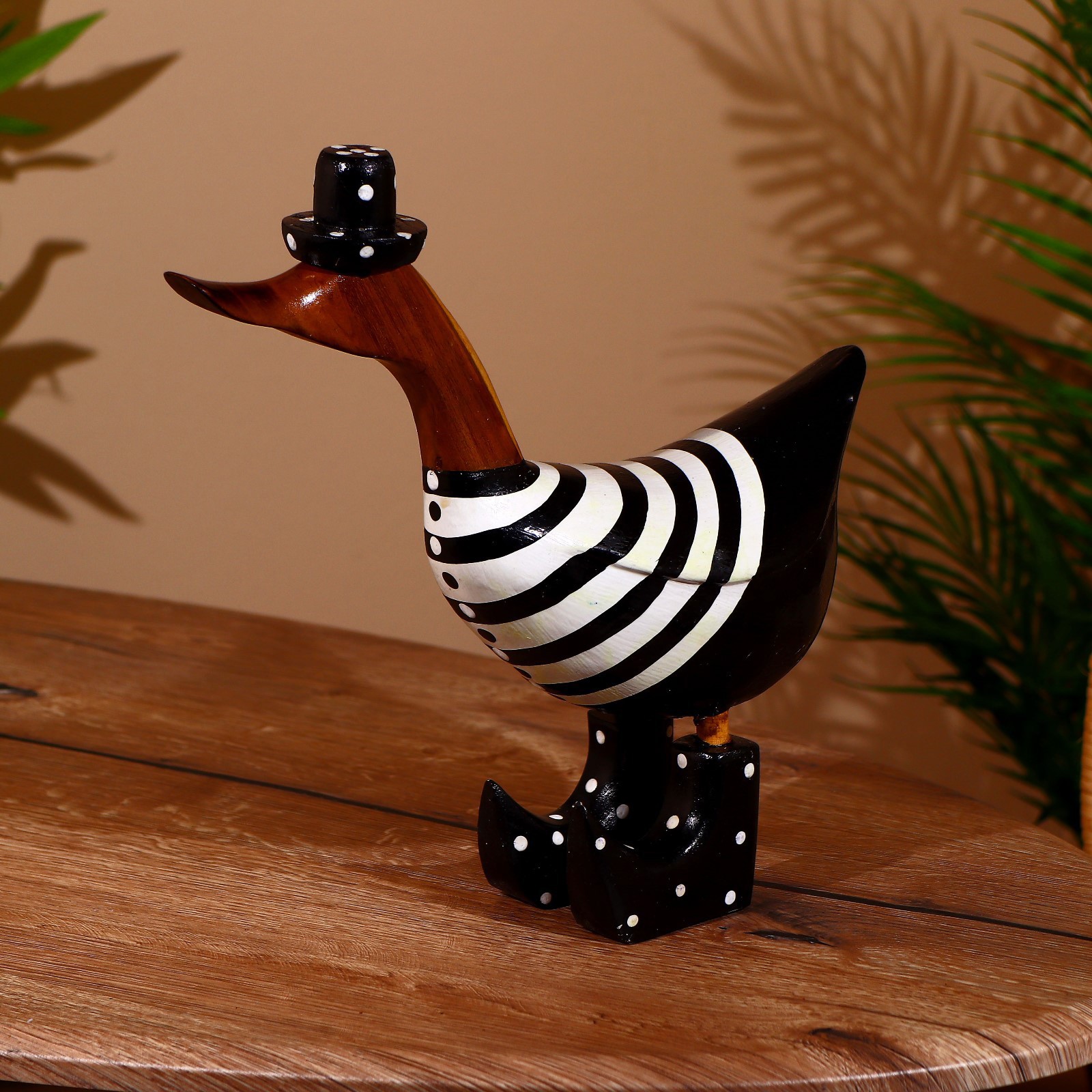 Изображение товара Интерьерный сувенир "Уточка в чёрно-белом" 25x7x25 см