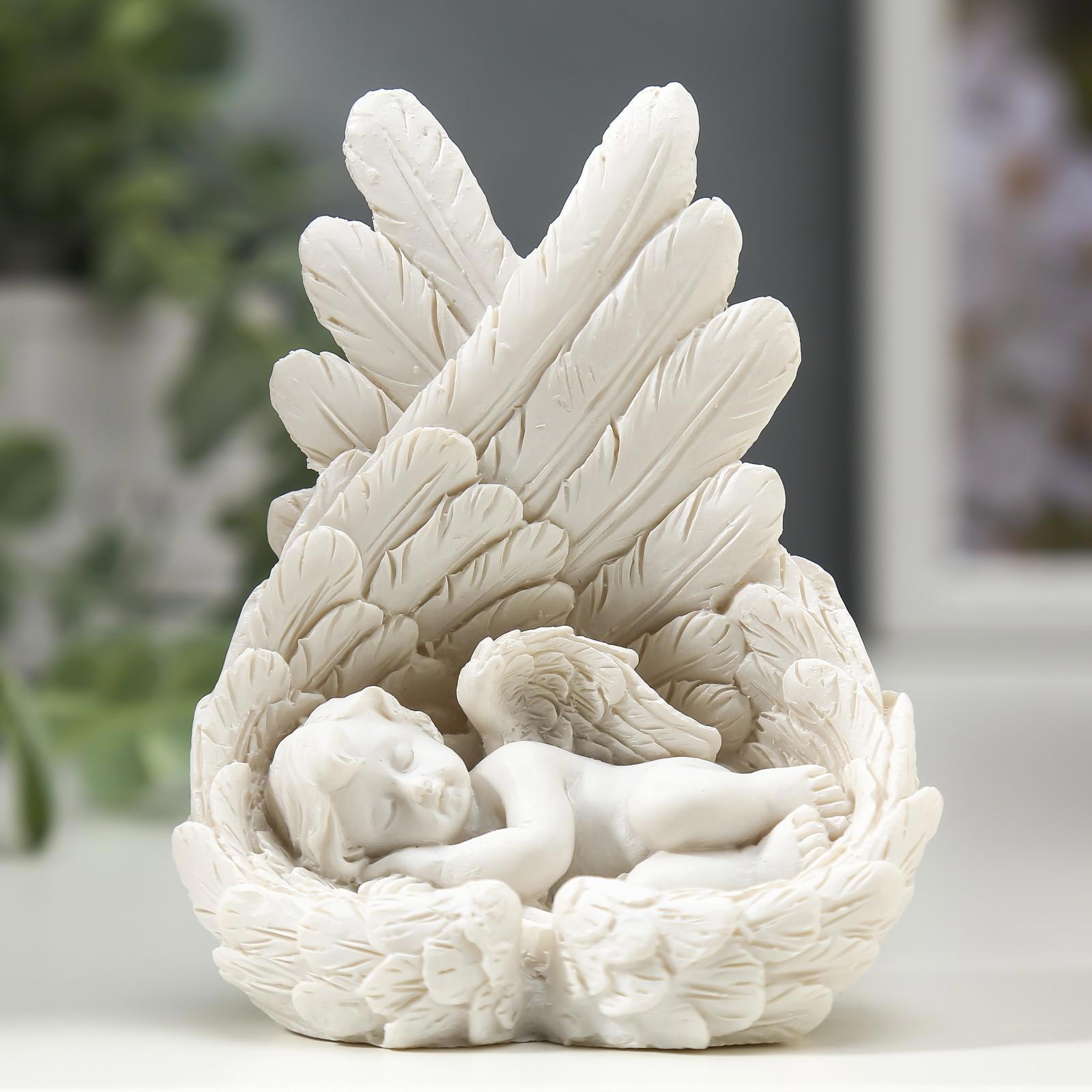 Изображение товара Белоснежный ангел малышка спящий в крыльях 8,5x7x4 см — декоративная фигура