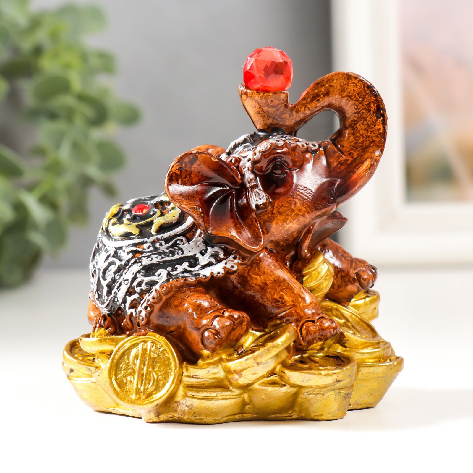 Изображение товара Сувенир "Слоник с рубином на монетках" 8x6.5x8.5 см