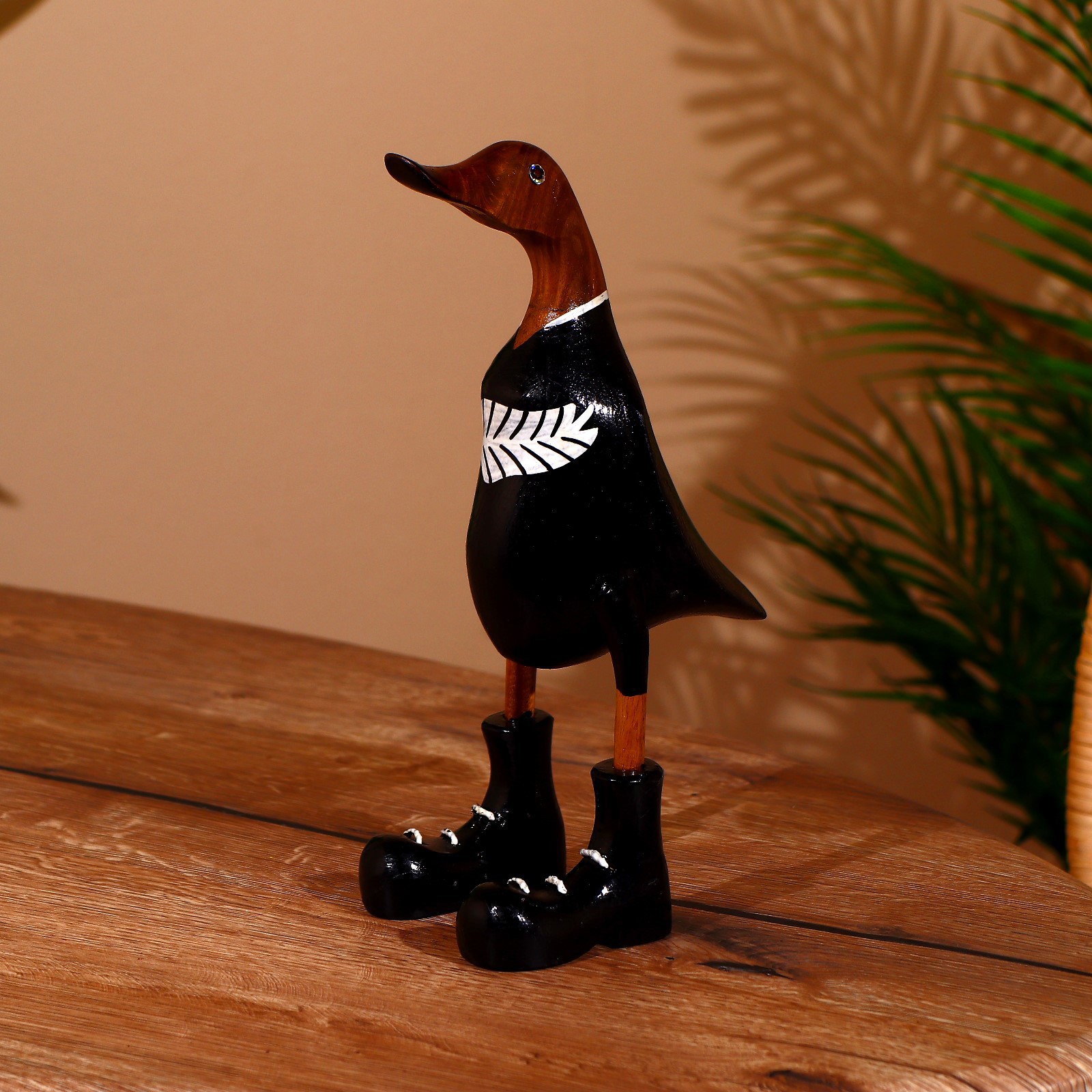 Изображение товара Интерьерный сувенир Утка в чёрном, 27 см — ручная работа