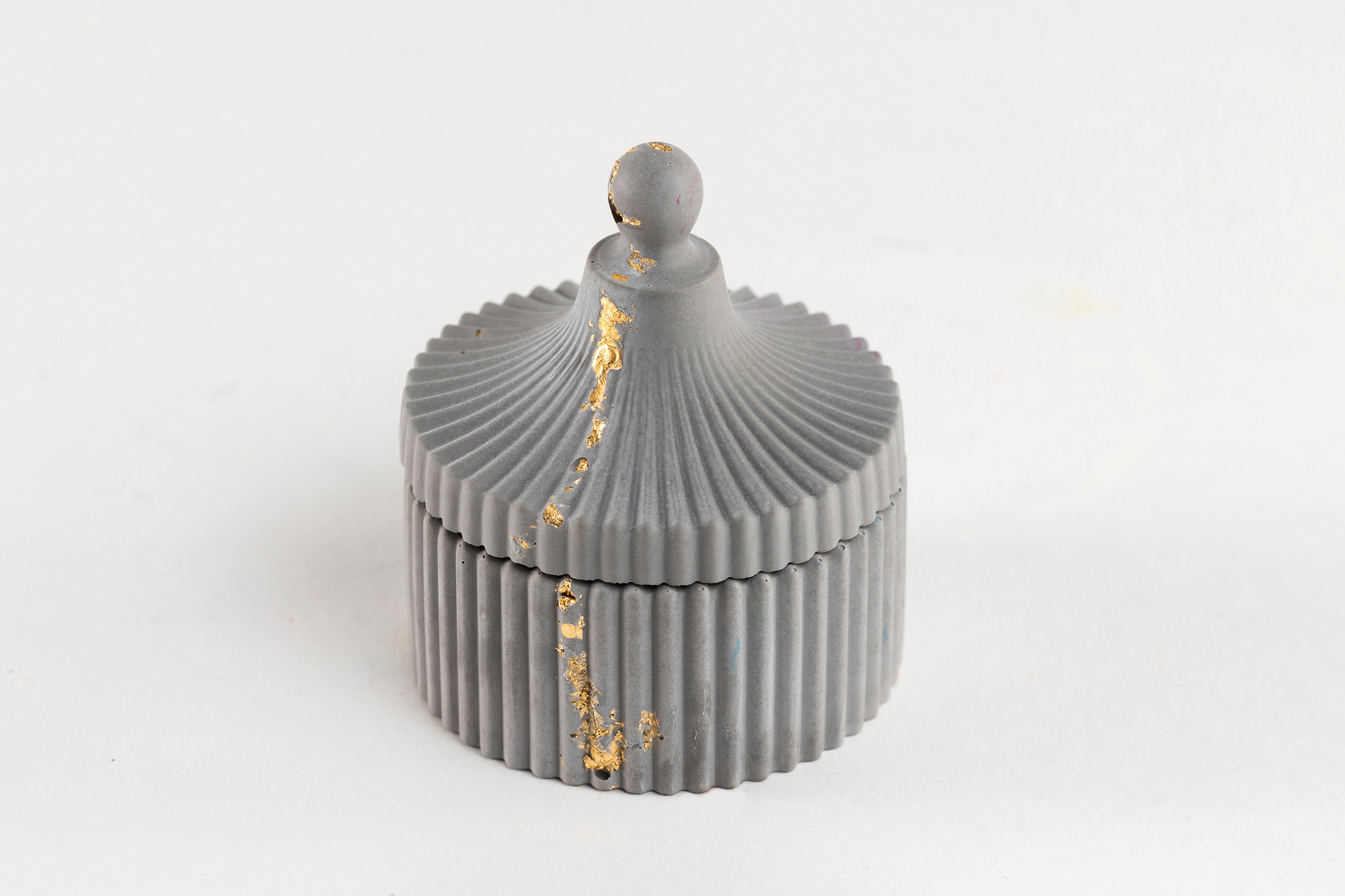 Изображение товара Декоративная шкатулка для украшений из гипса серая