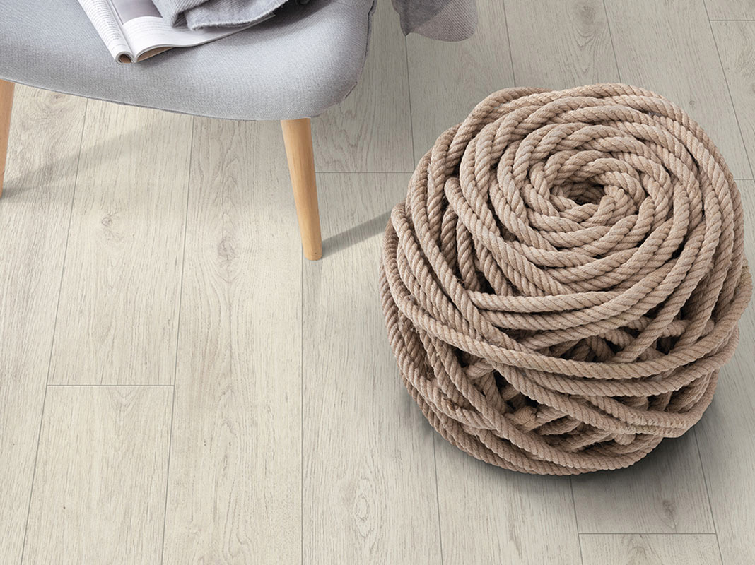 Изображение товара Ламинат Egger Дуб Кортина Белый 33 класс толщина 8 мм с фаской 2 м²