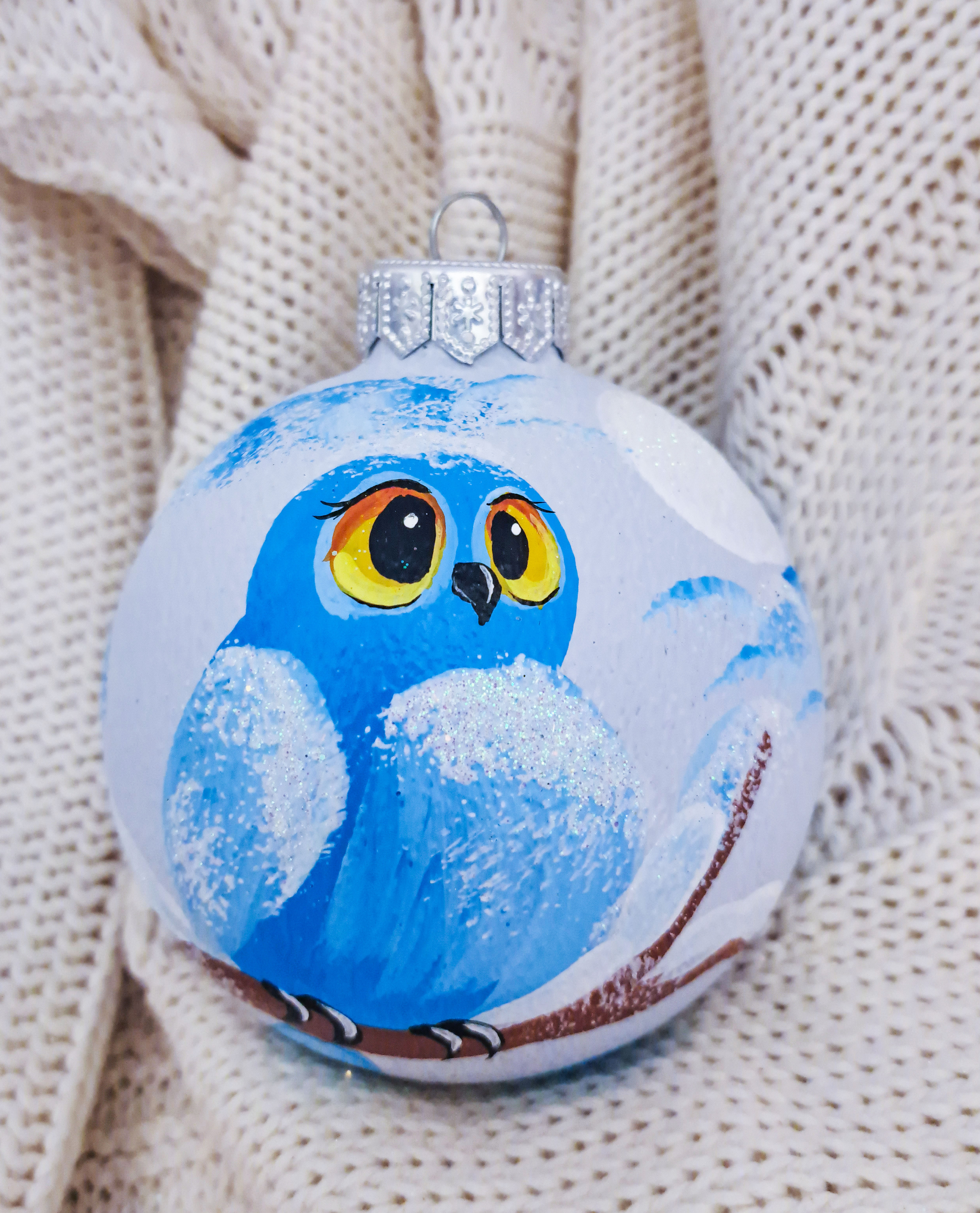 Изображение товара Елочный шар Коломеев Голубка 8 см стекло яркий с блестками Россия