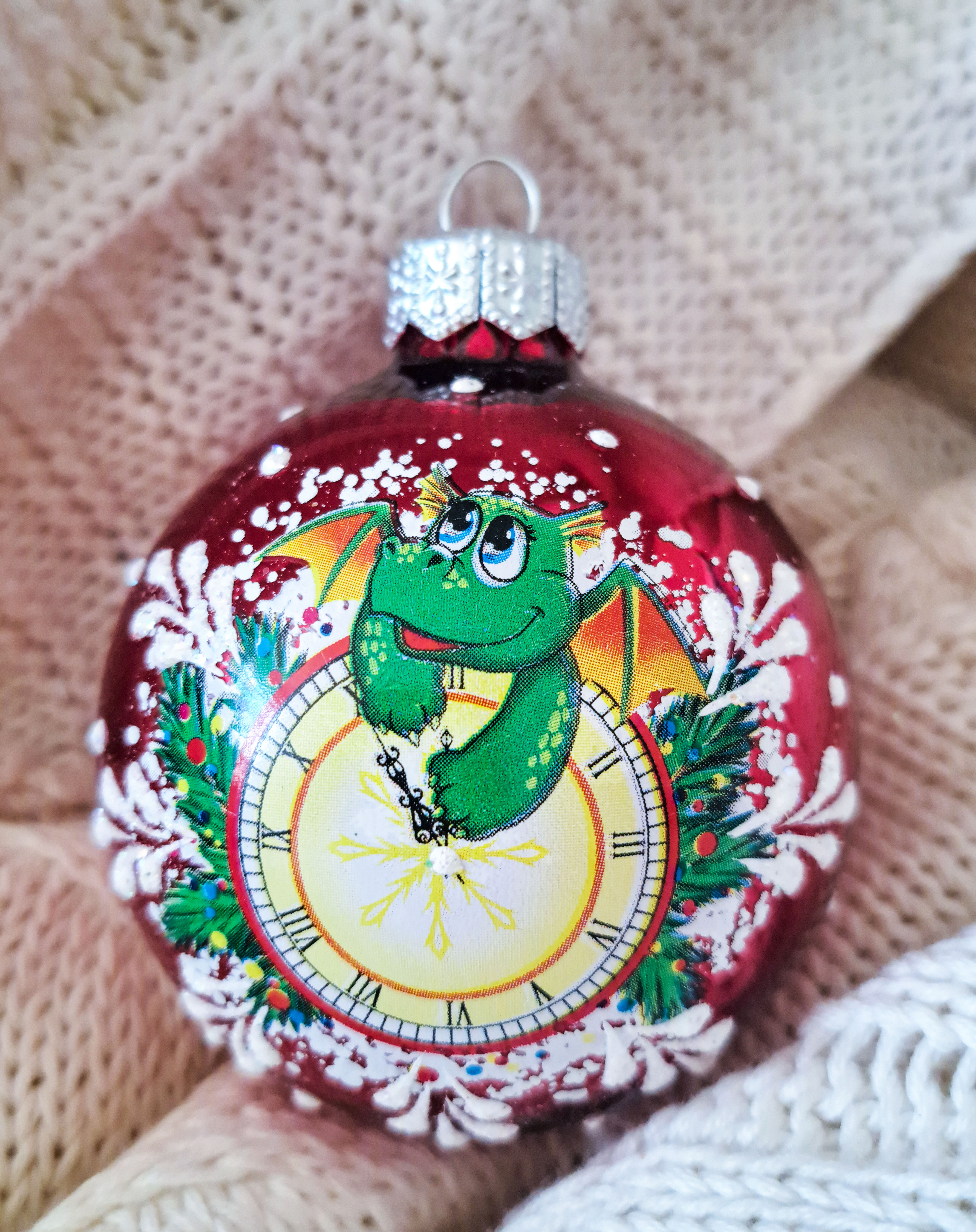 Изображение товара Елочный шар Коломеев Дракон и куранты 6.5 см стекло яркий новогодний декор