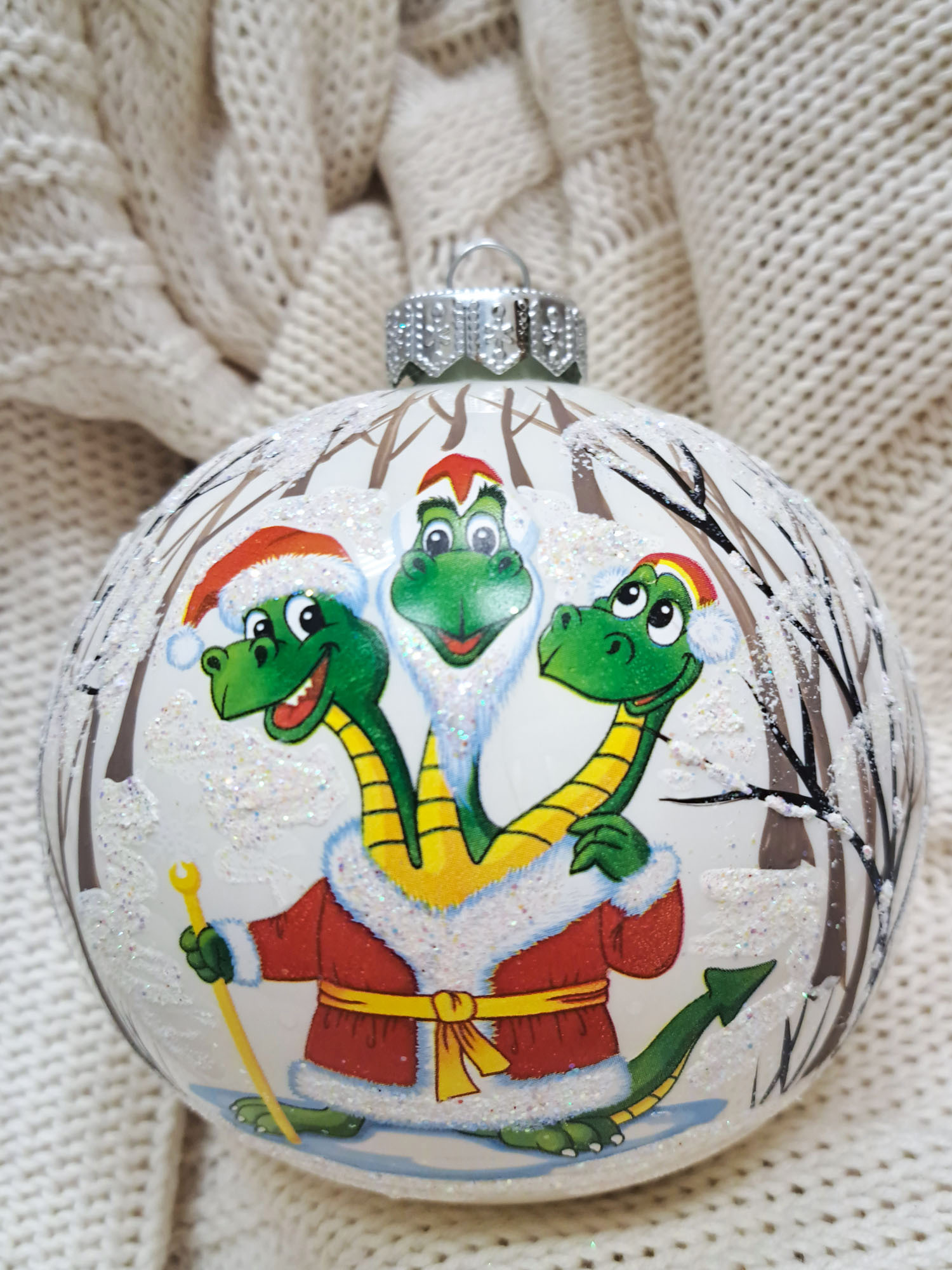 Изображение товара Елочный шар Коломеев Змей Горыныч Дед Мороз 10 см стекло разноцветный