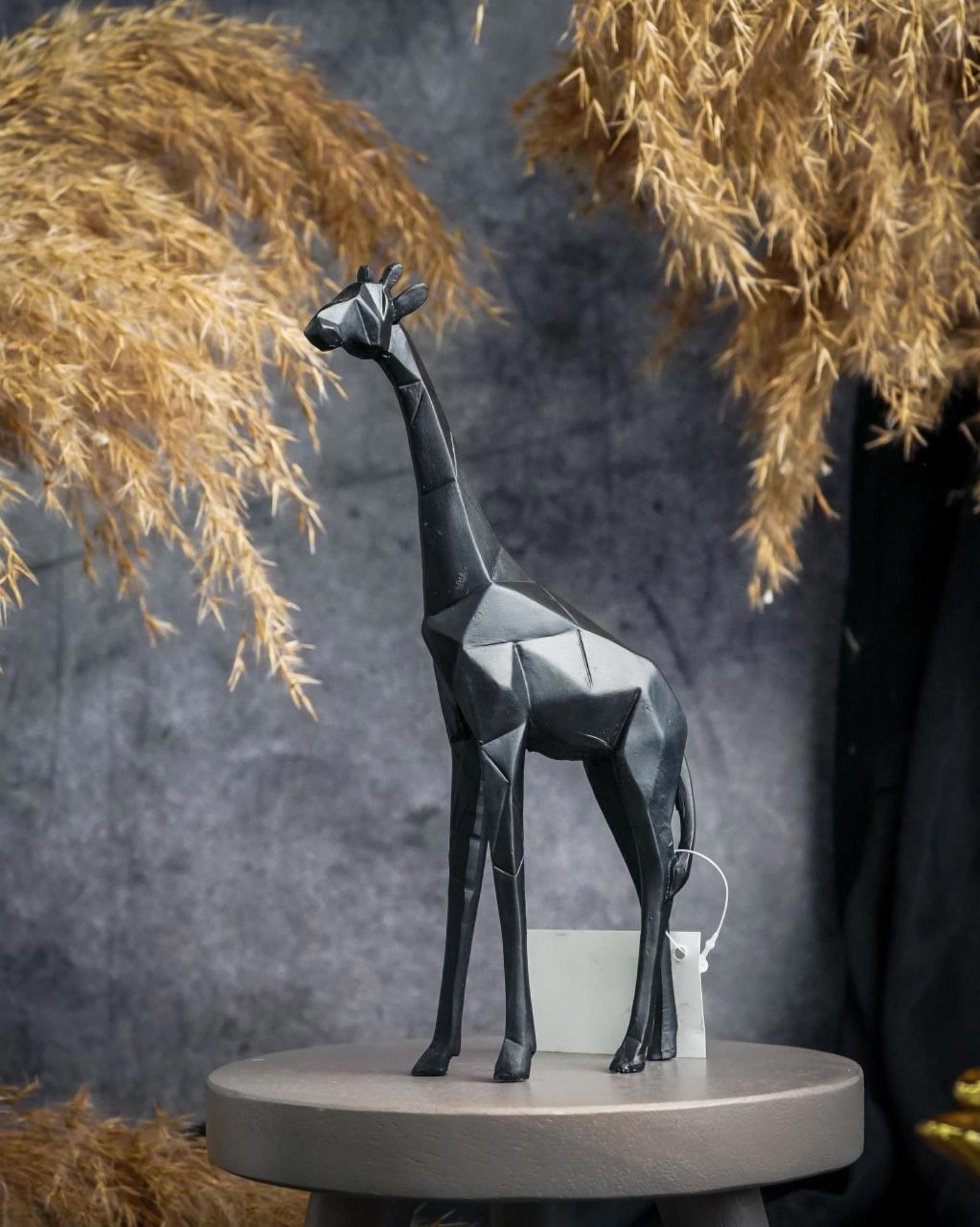 Изображение товара Статуэтка Cosy & Trendy "Жираф" 10x3x18.5 см черная, керамика