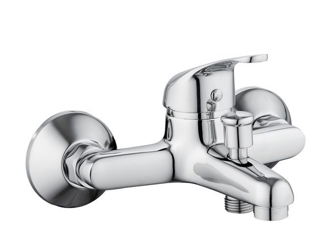 Изображение товара Смеситель для ванны Esko Flavi FL54 однорычажный с лейкой и шлангом цвет хром