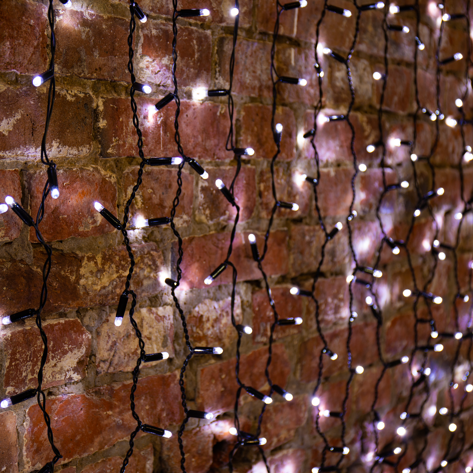 Изображение товара Гирлянда светодиодная дождь Neon-Night электрическая 2x1.5 м белый свет 1 режим 300 ламп цвет черный