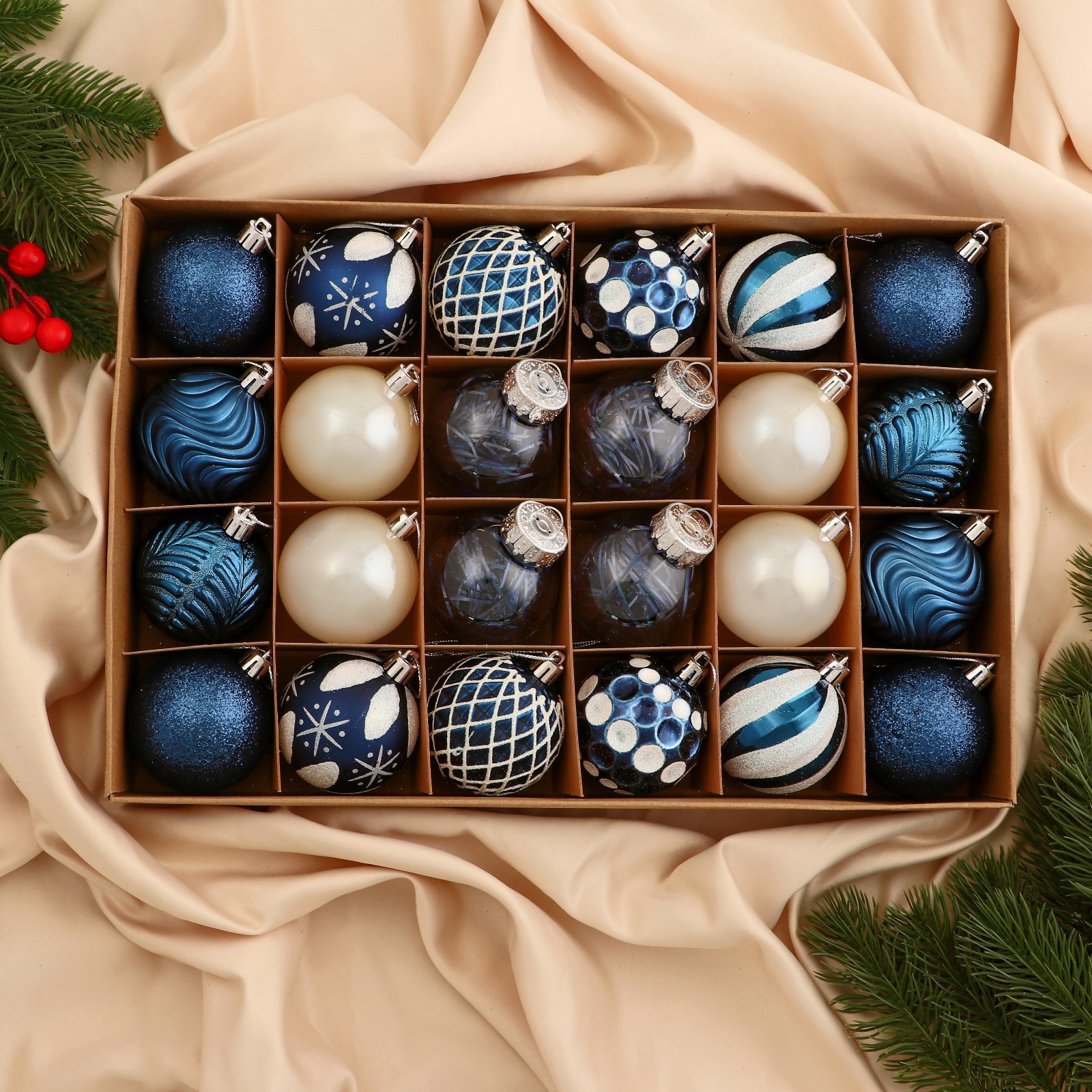 Изображение товара Набор елочных шаров Зимнее волшебство 9510746 6 см Пластик белый 24 шт