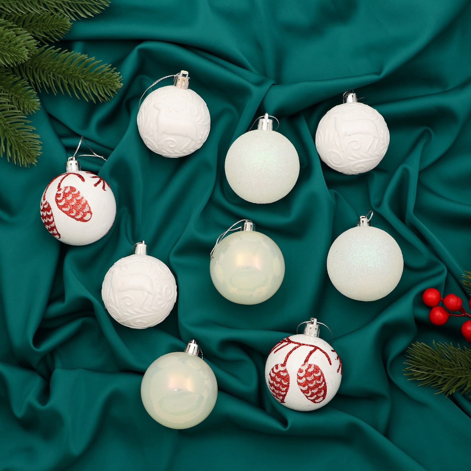 Изображение товара Набор елочных шаров Зимнее волшебство 短6 см пластиковые 9 шт белый