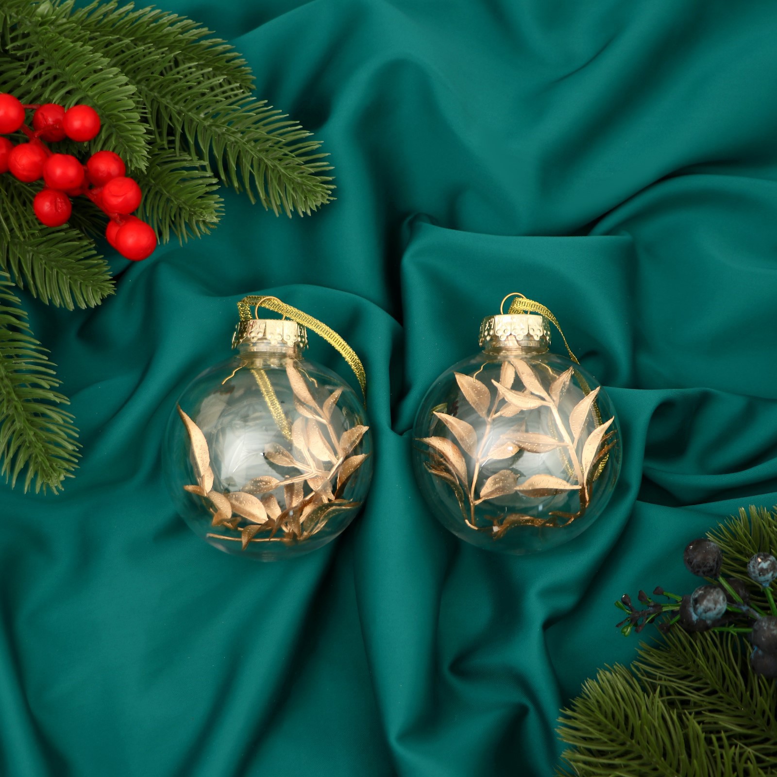 Изображение товара Набор елочных шаров Зимнее волшебство 9510236 8 см Пластик жёлтый / золотой 2 шт