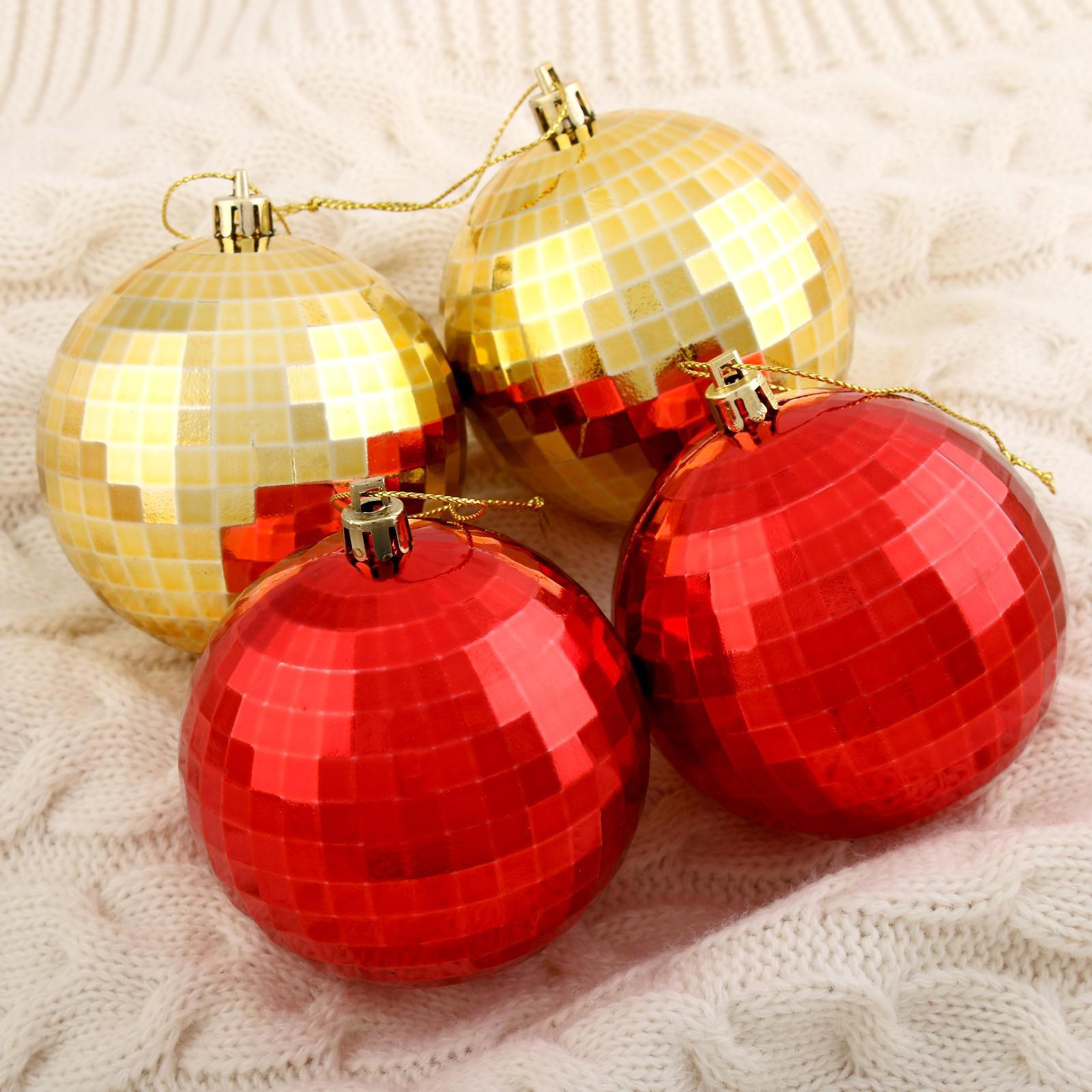 Изображение товара Набор елочных шаров Зимнее волшебство 4 шт красный 8 см