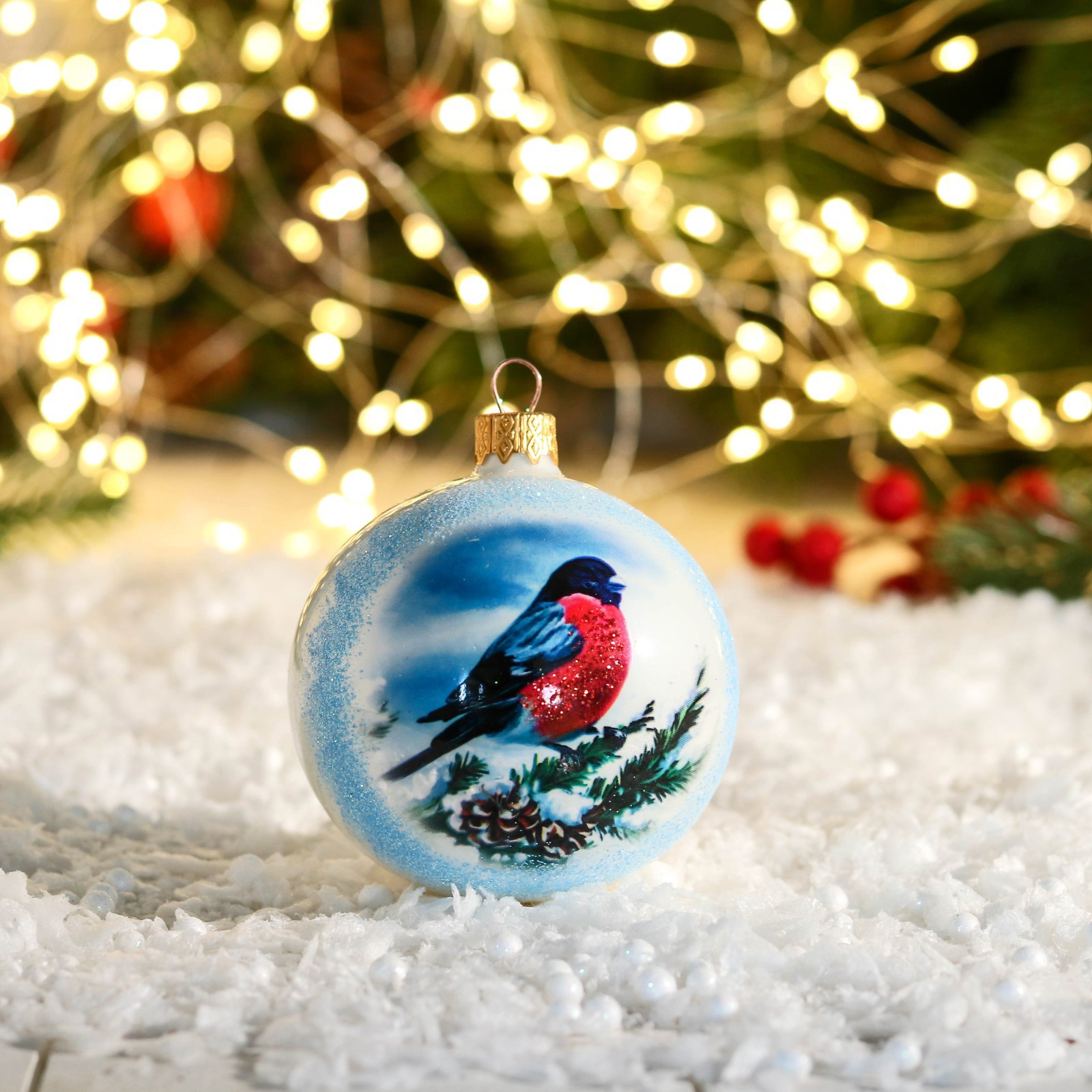 Изображение товара Елочный шар Vitus 9755362 8 см Стекло белый