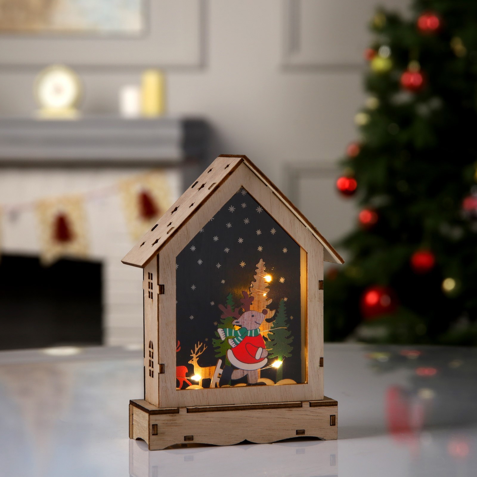Изображение товара Светящаяся электрическая фигура Домик с оленем Luazon Lighting