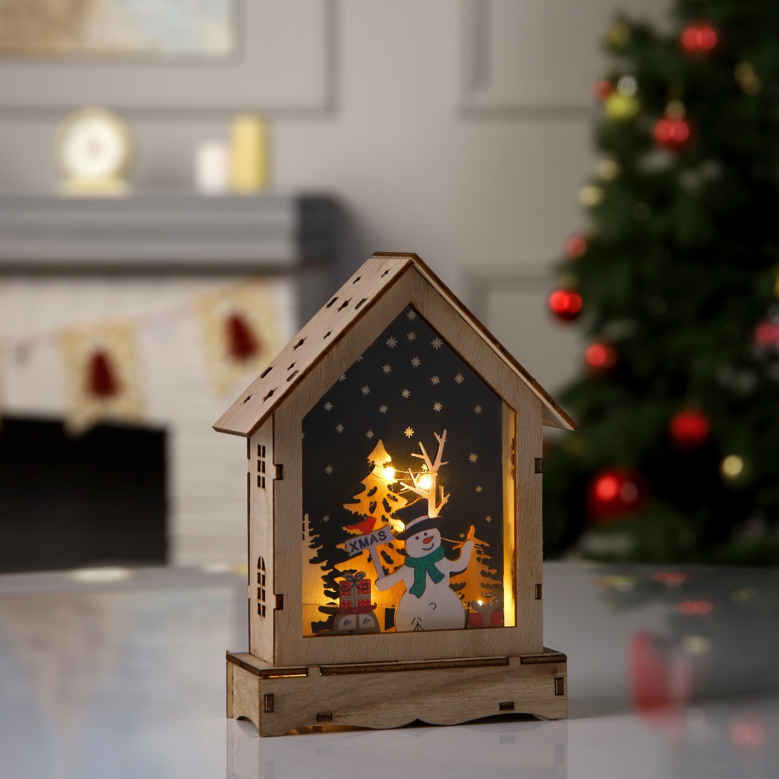 Изображение товара Светящаяся электрическая фигура Домик со снеговиком для дома Luazon lighting h 4.5 см разноцветный