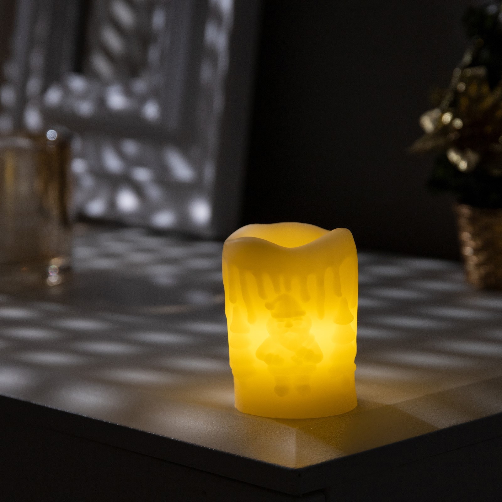 Изображение товара Светящаяся электрическая фигура Свеча Luazon lighting 4.5 см разноцветная