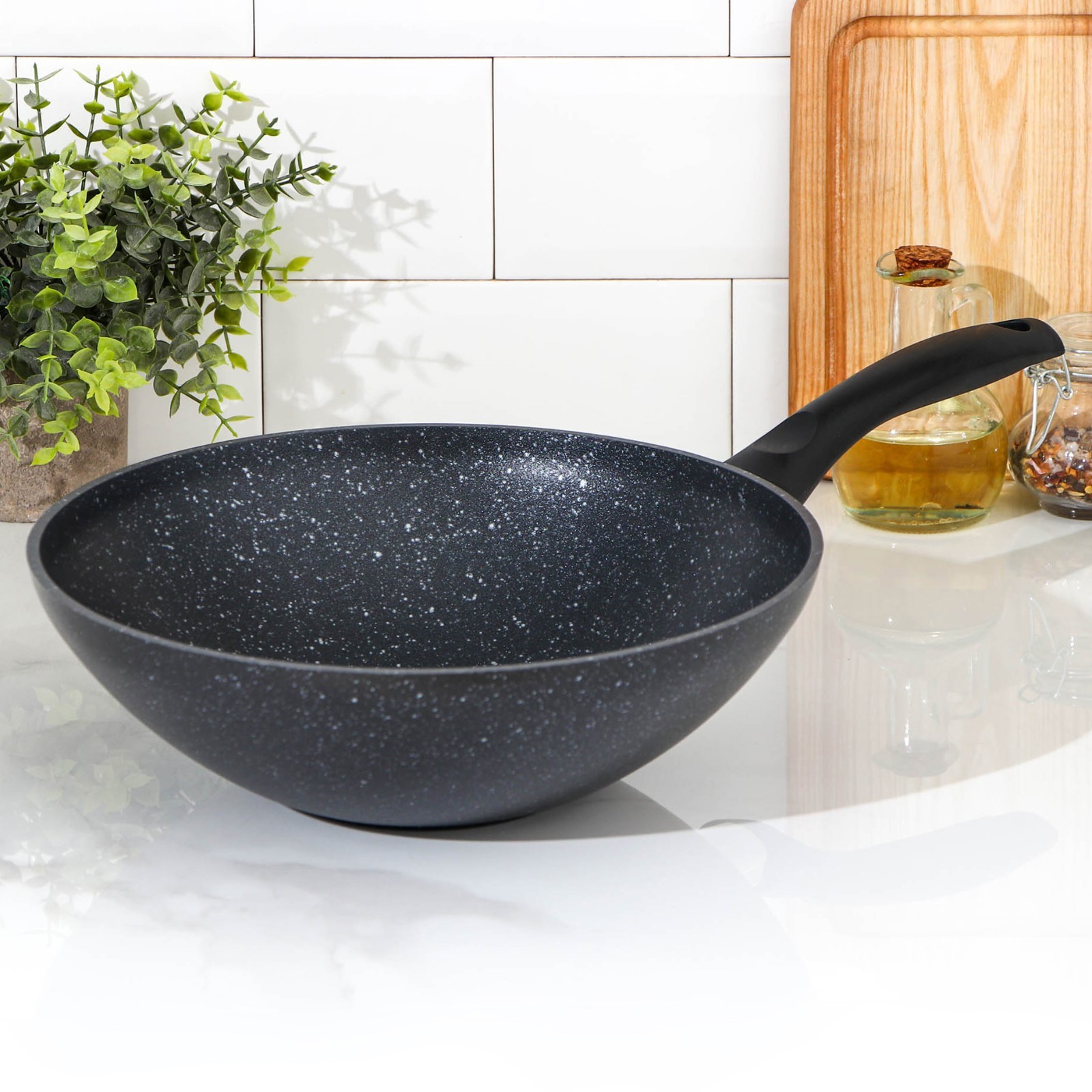 Изображение товара Сковорода Kukmara 28 см алюминий антипригарное мраморное покрытие Россия