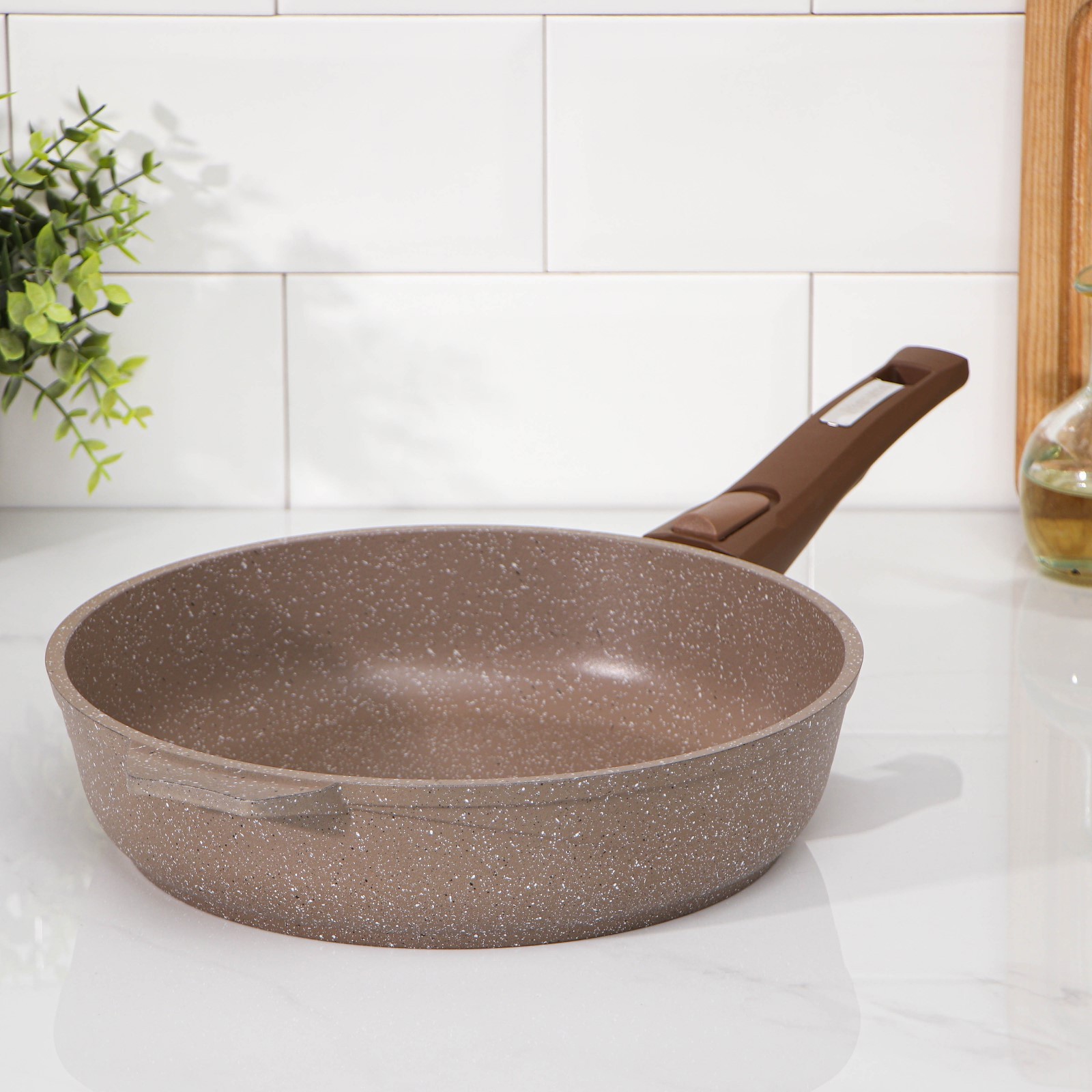 Изображение товара Сковорода Мечта 4832343 26 см со съемной ручкой без крышки алюминий литой цвет коричневый