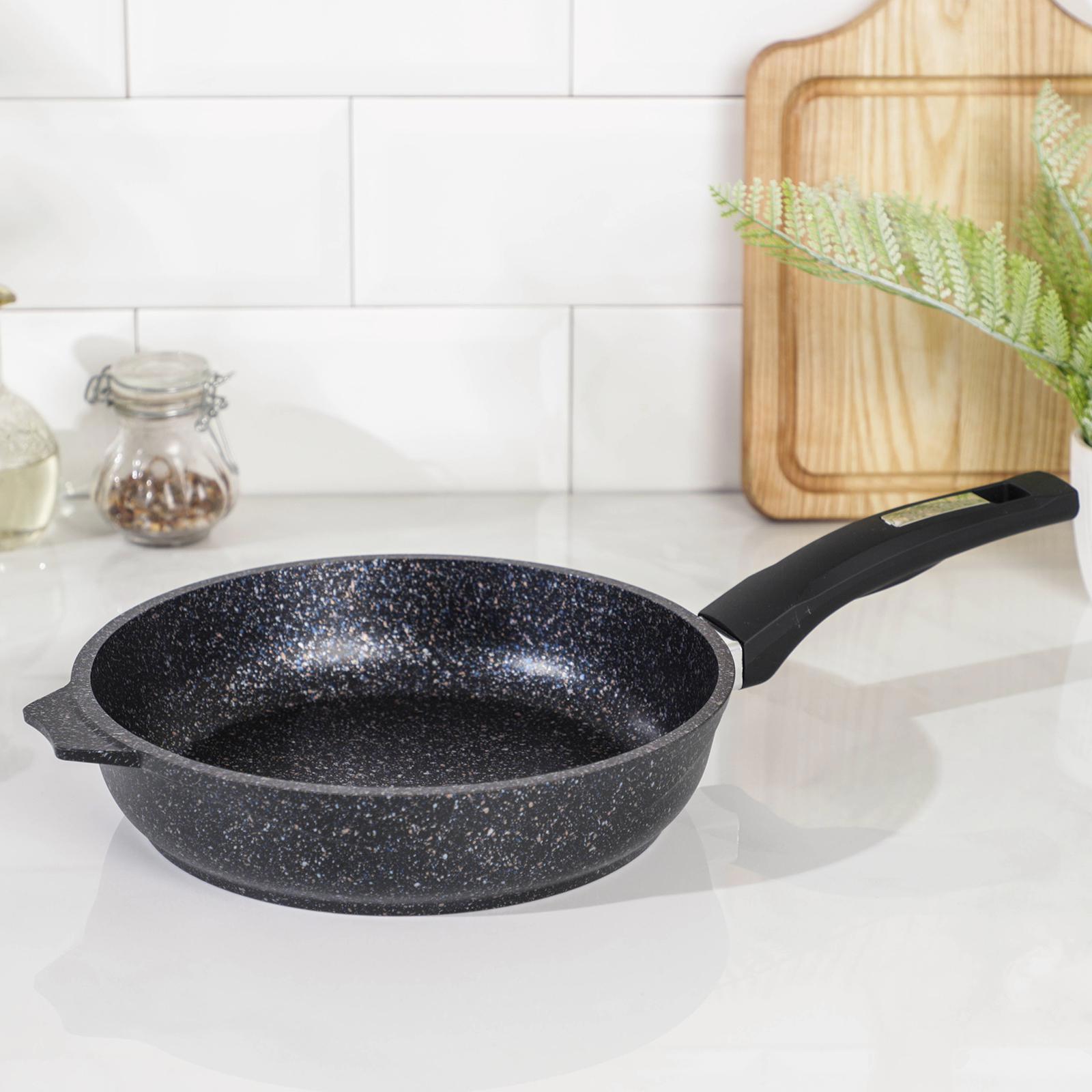 Изображение товара Сковорода Мечта 22 см без крышки из литого алюминия антипригарное покрытие Greblon Россия