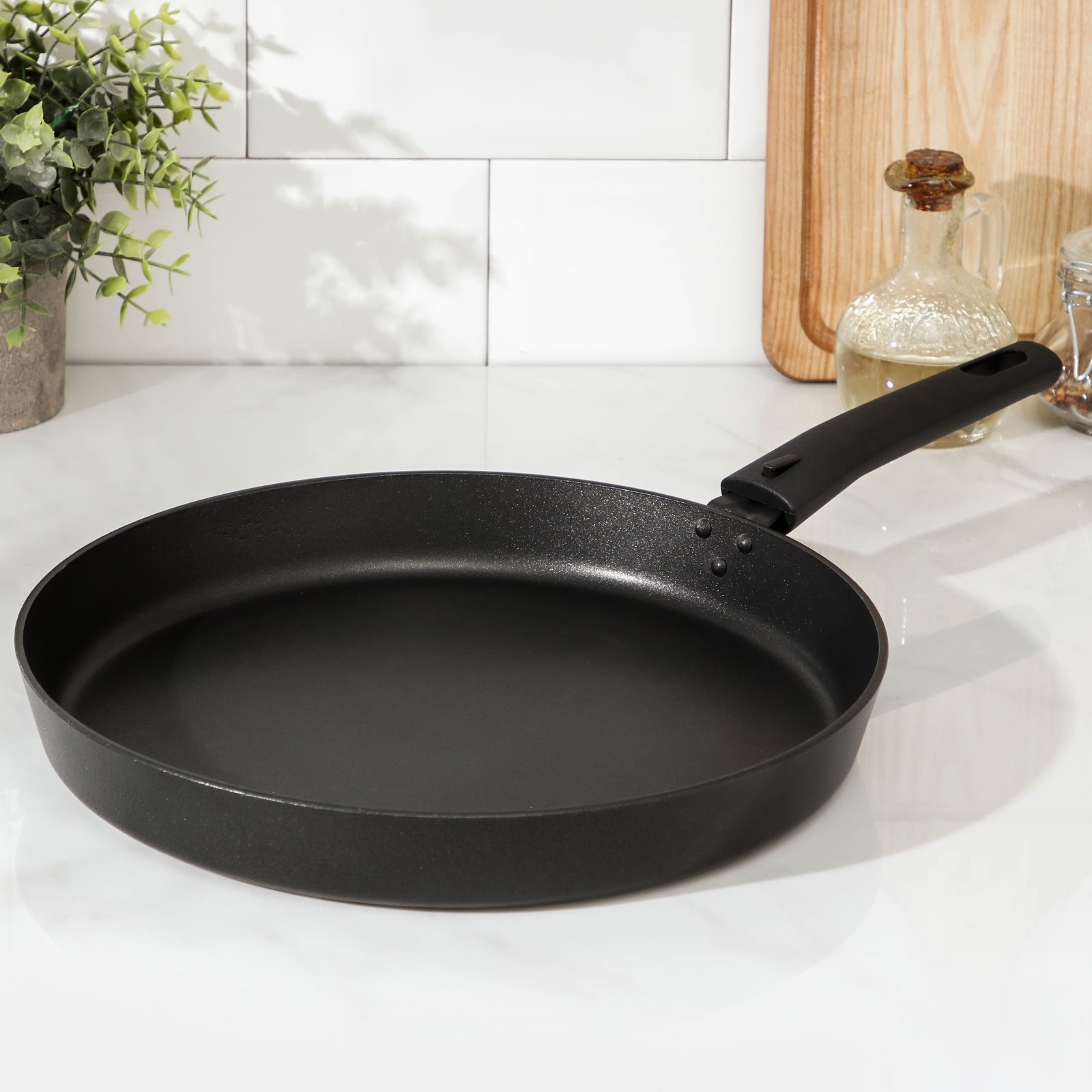 Изображение товара Сковорода Алита 1409715 30 см со съемной ручкой без крышки алюминий литой цвет черный