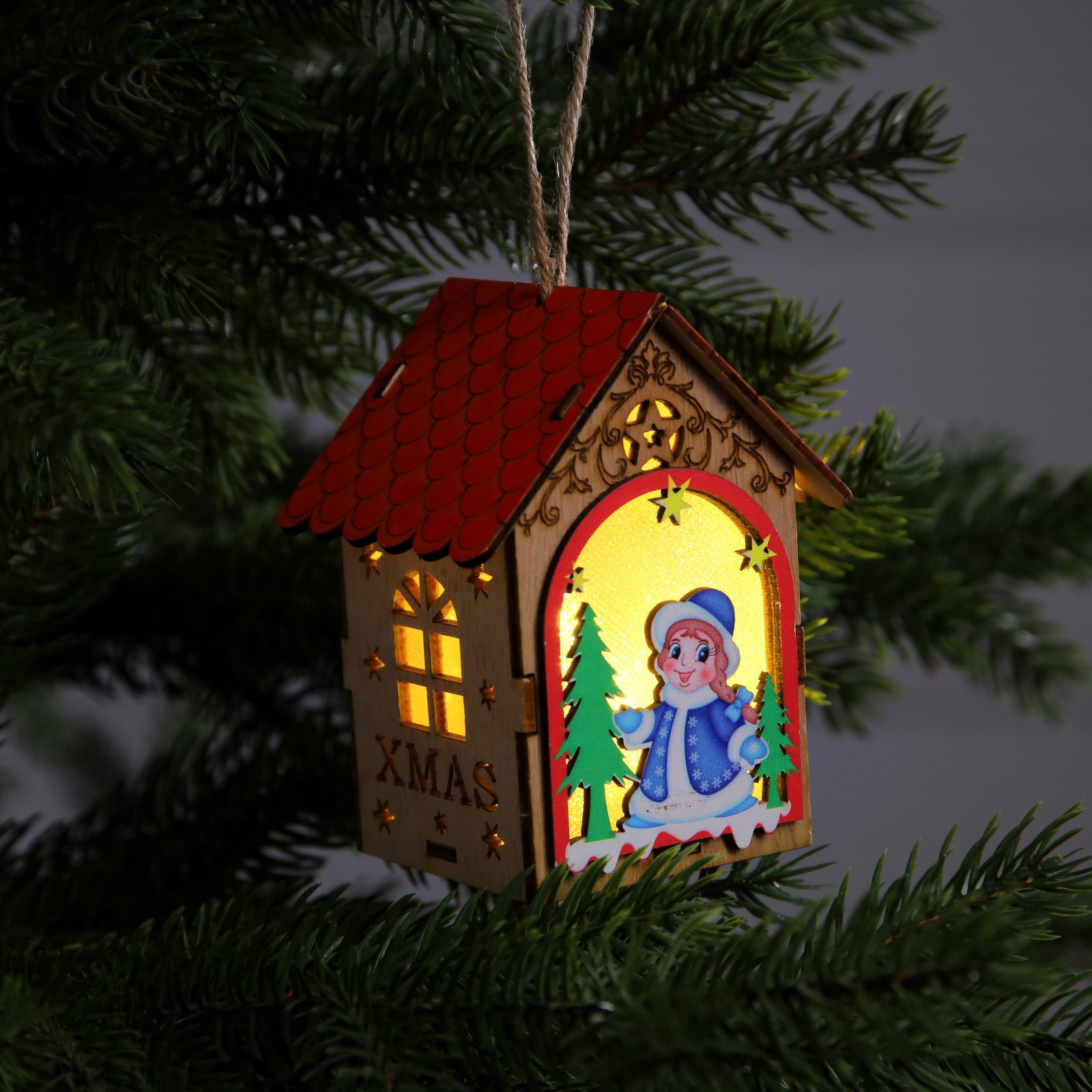 Изображение товара Елочная игрушка домик с дедом морозом LUAZON LIGHTING 11 см бежевый