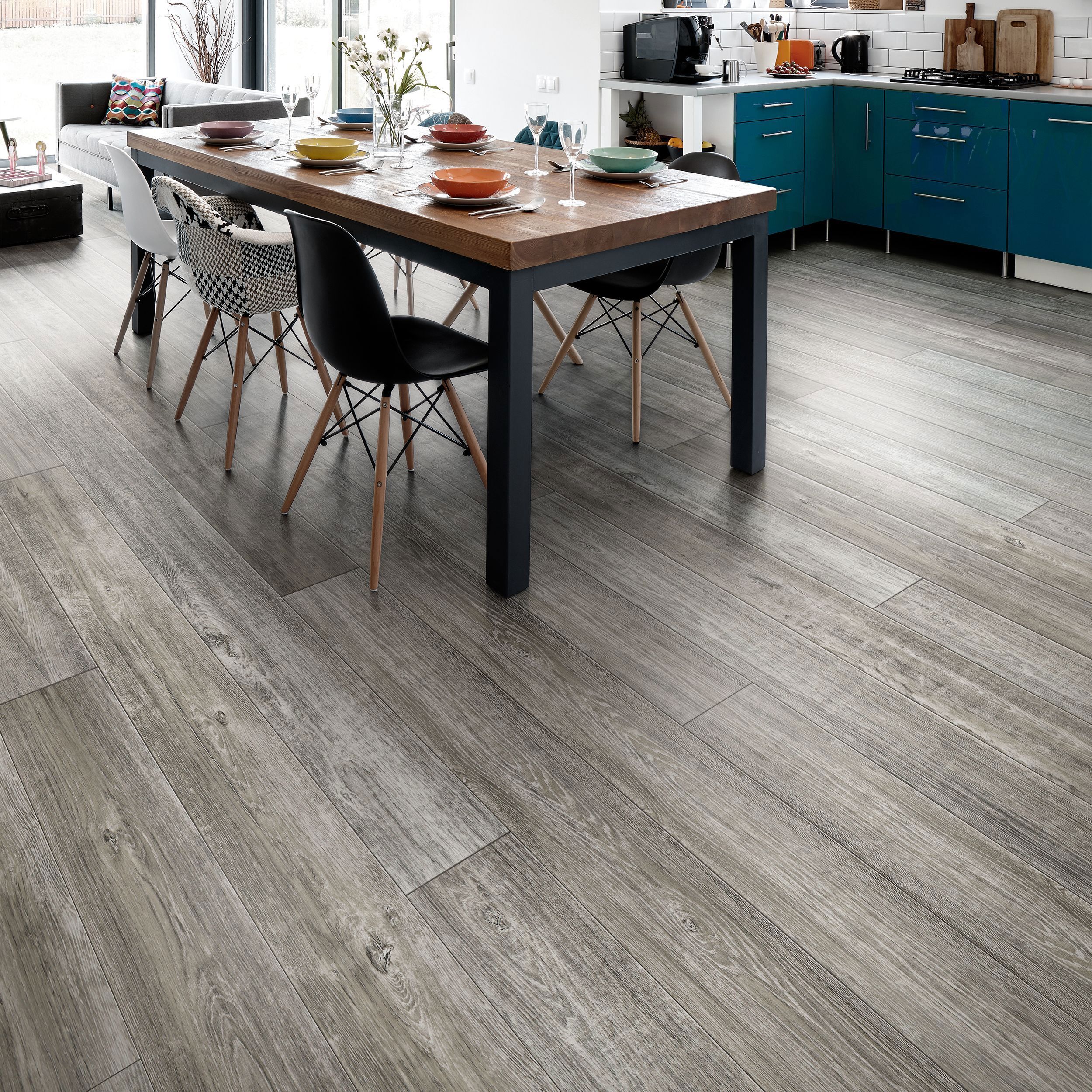 Изображение товара Ламинат Пантеон 33 класс толщина 12 мм с фаской водостойкость 24 часа 1.253 м134