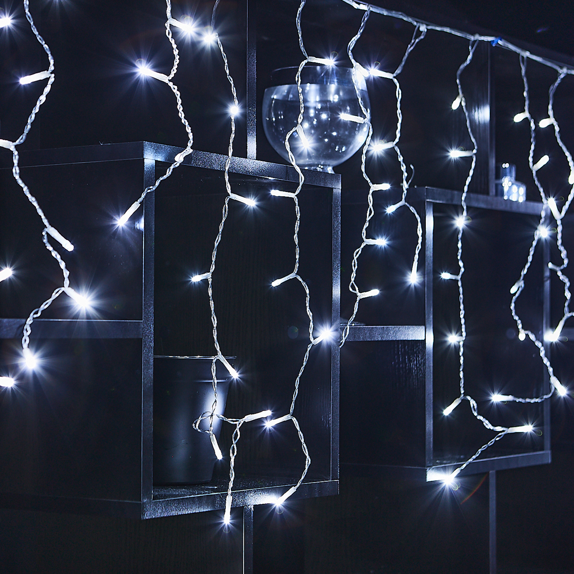 Изображение товара Электрогирлянда Uniel Бахрома 25 м 725 LED мерцание IP44 белая