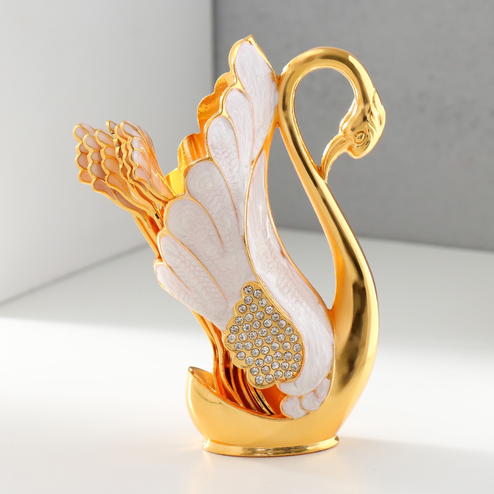 Изображение товара Сувенирные ложки-перо «Розовый лебедь» со стразами, 6 шт