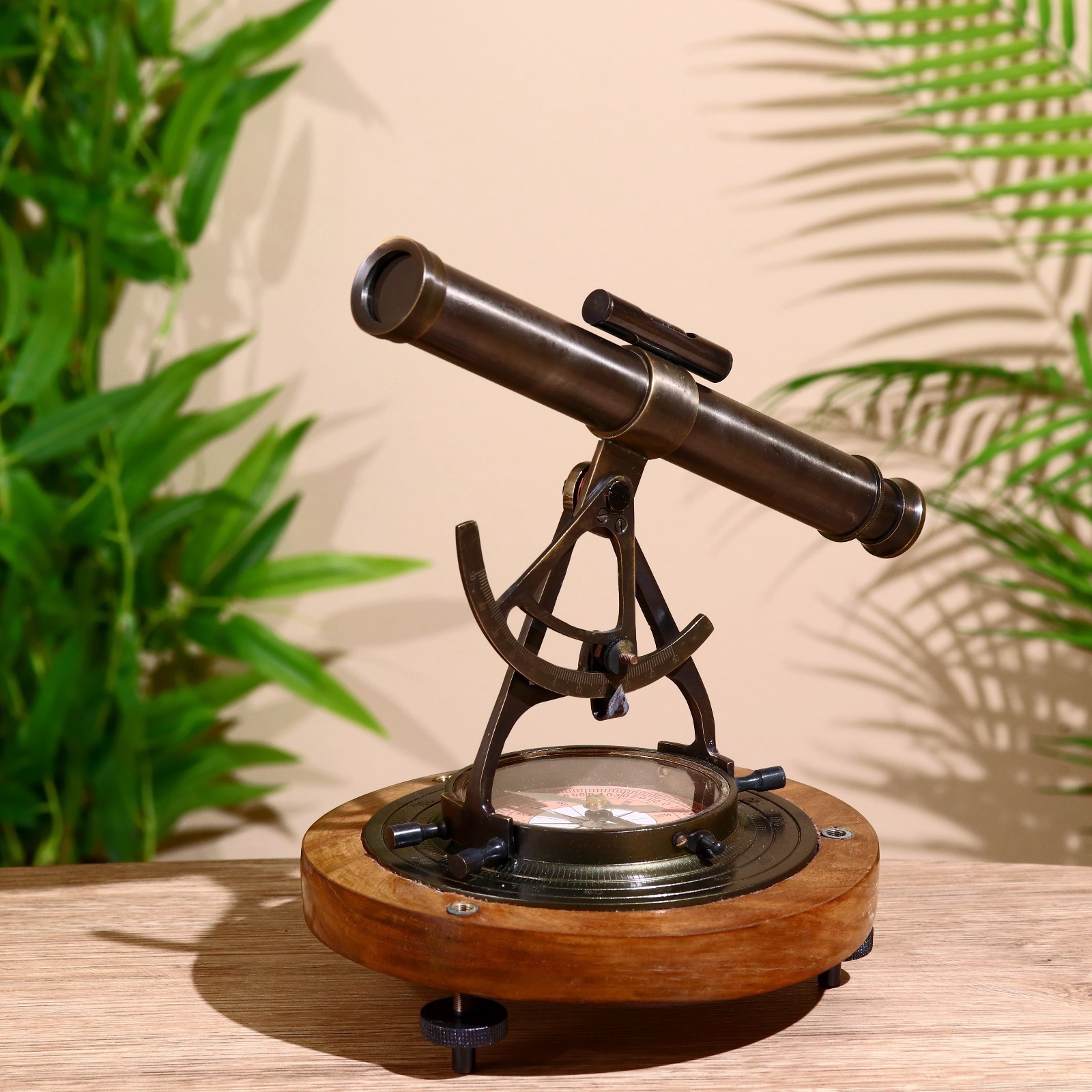 Изображение товара Сувенир 3 в 1 (алидада компас+подзорная труба) бронзово-коричневый