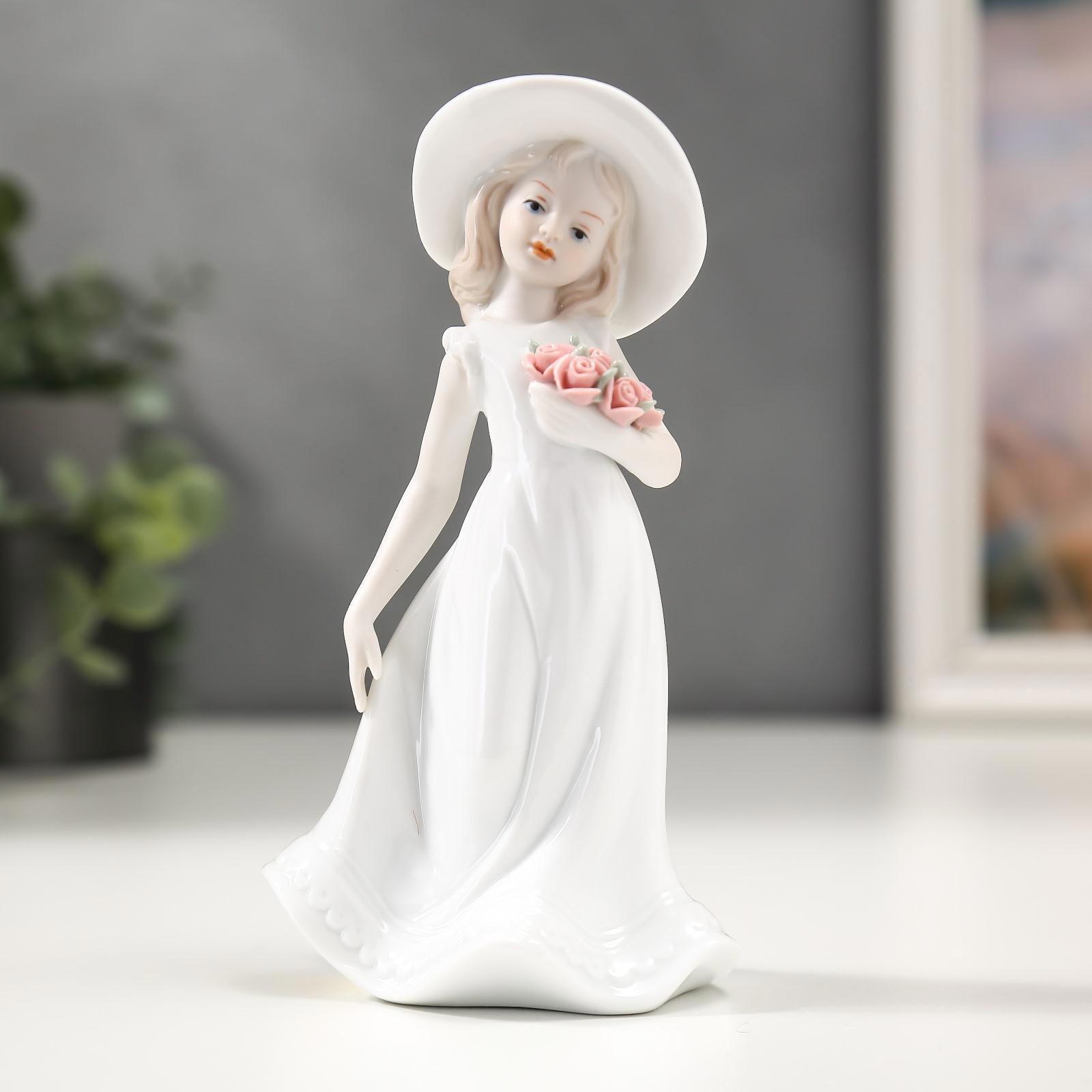 Изображение товара Сувенир "Девочка с цветами и в шляпке" 15.2x8.5x7 см