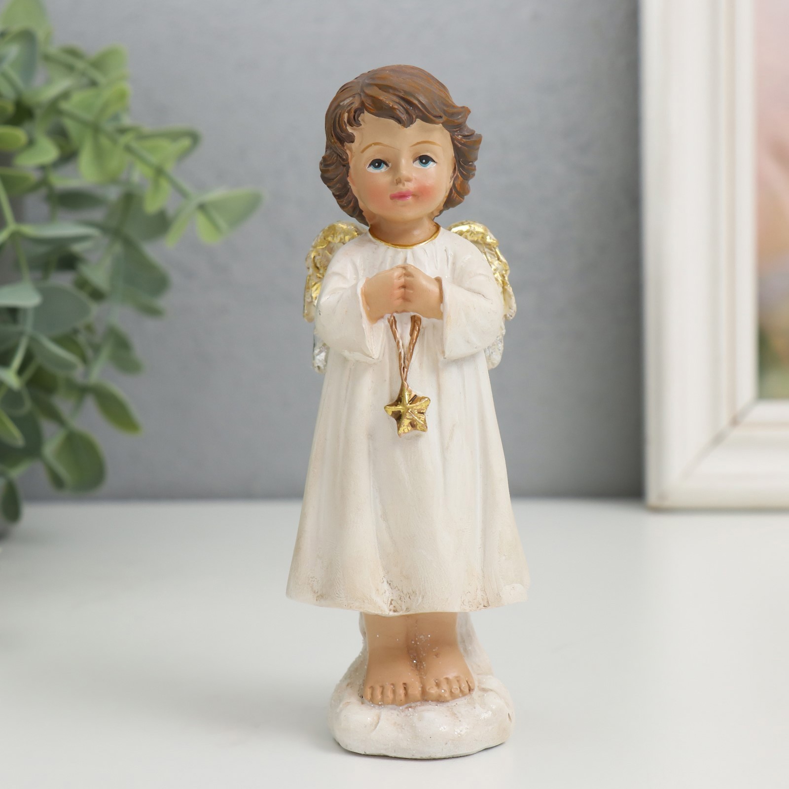 Изображение товара Сувенир "Ангелочек в бежевой тоге со звёздочкой" золотые крылья 4.5x5x13 см